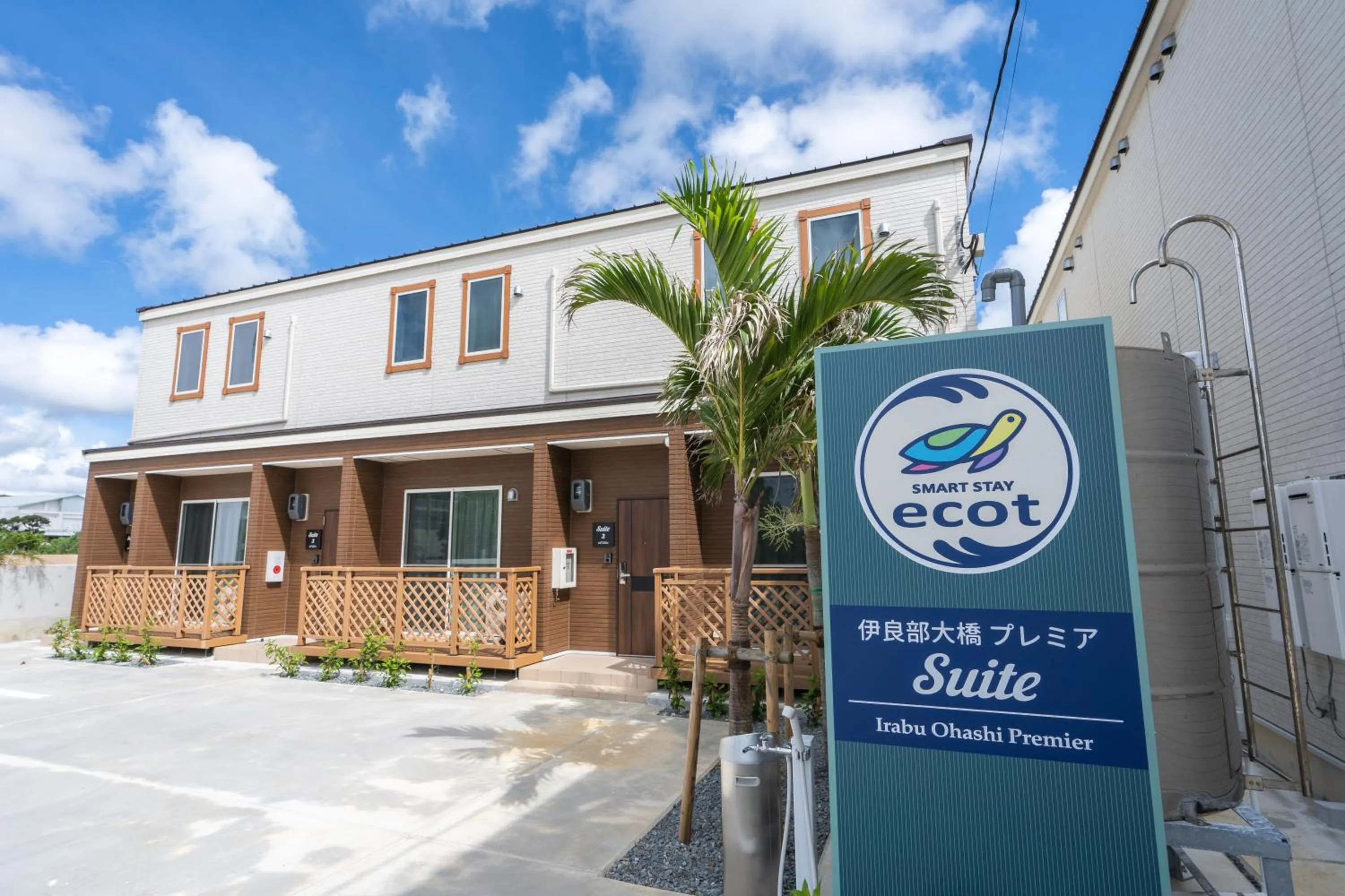 Property building in Ecot Irabu Bridge Premier