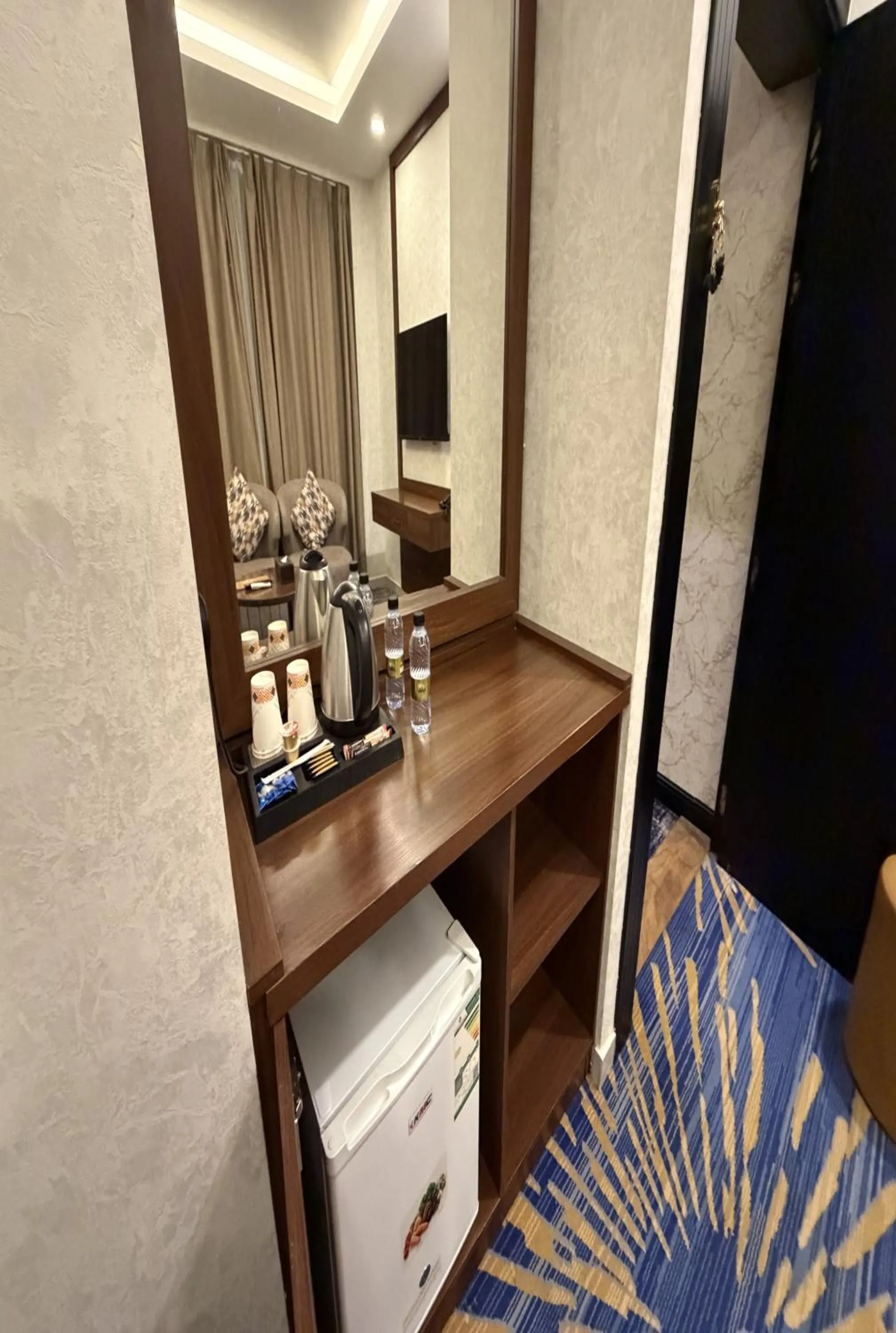 Photo of the whole room in Holiday Al Khaleej Hotel