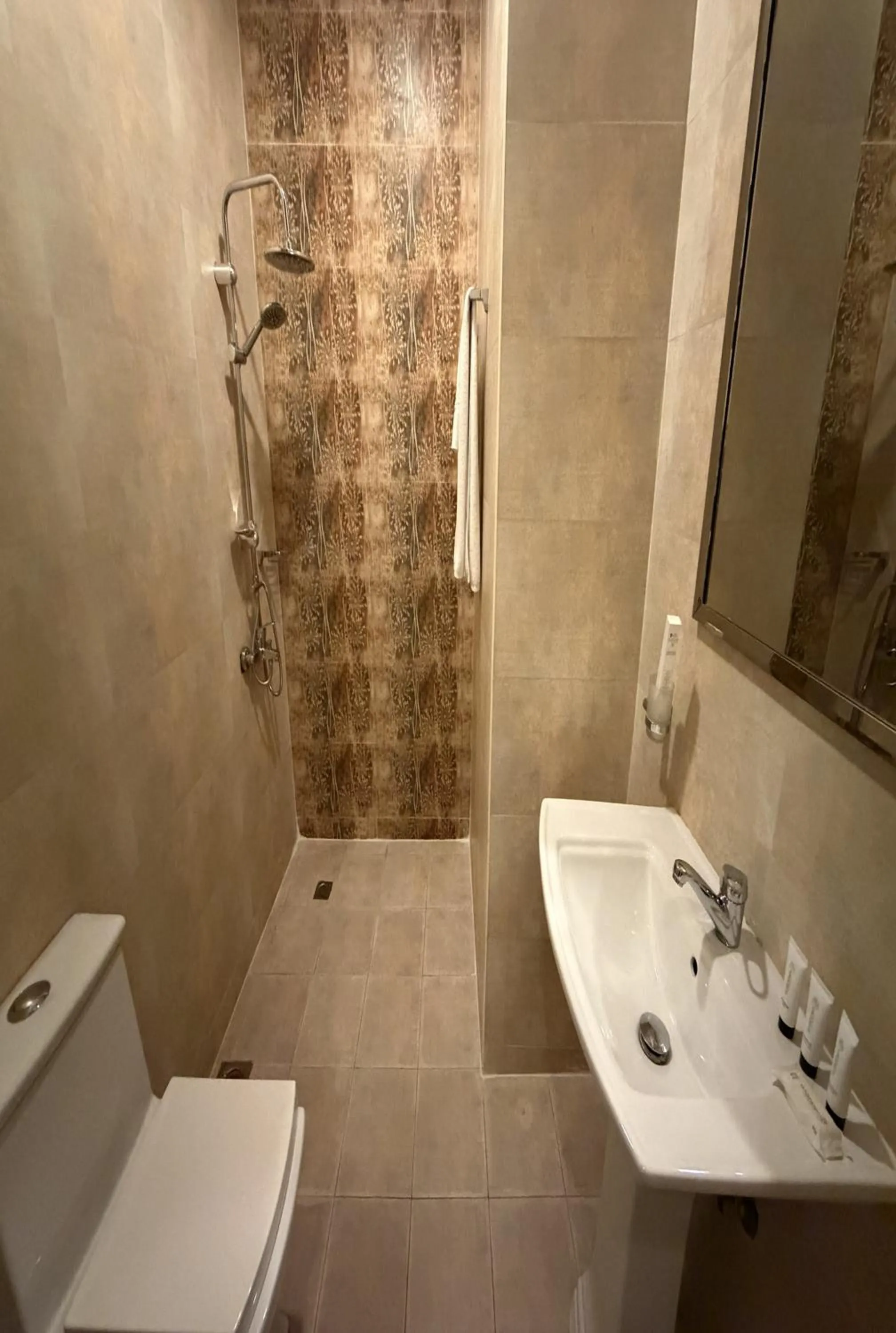 Bathroom in Holiday Al Khaleej Hotel