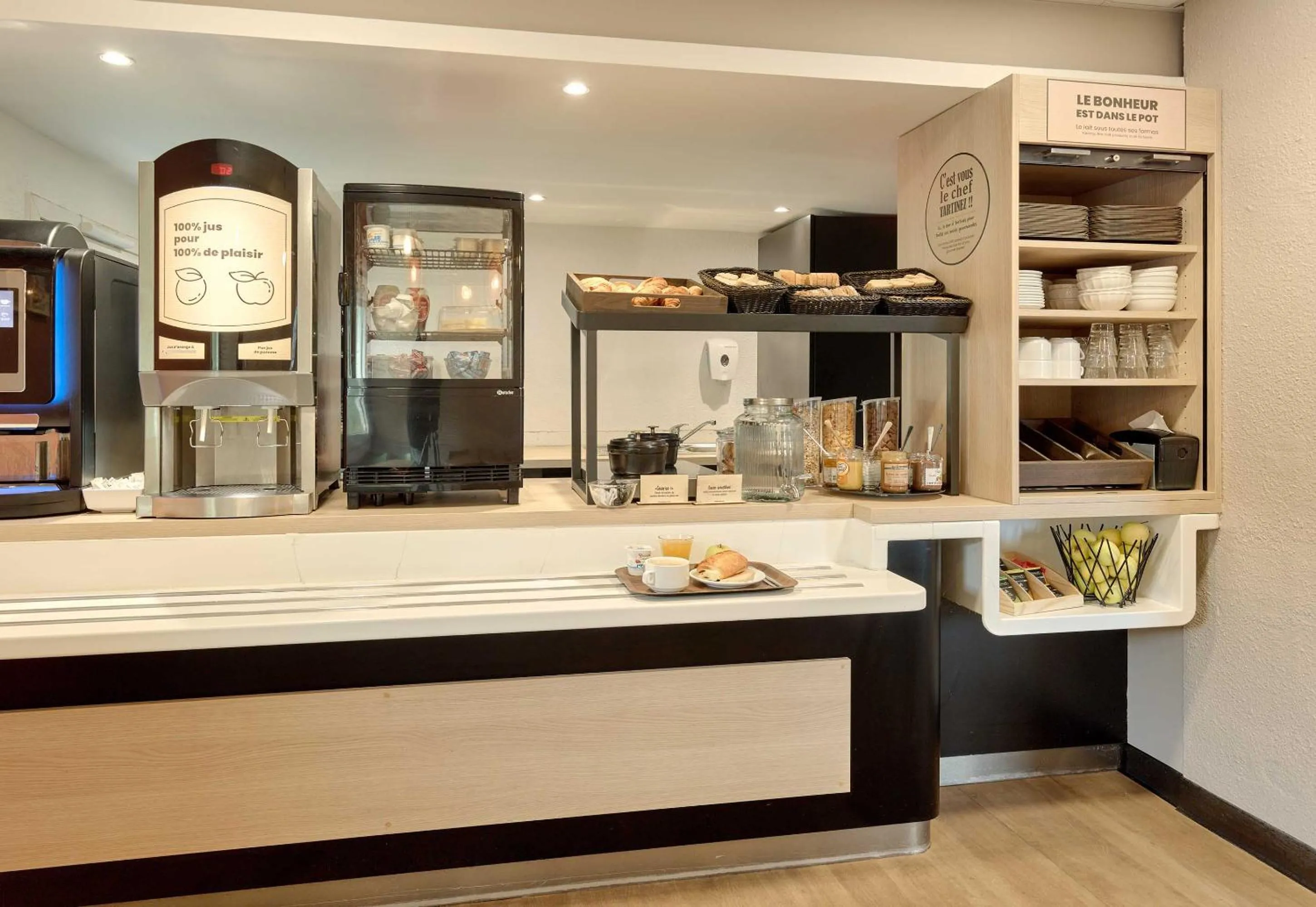 Buffet breakfast in B&B HOTEL Cergy Pierrelaye