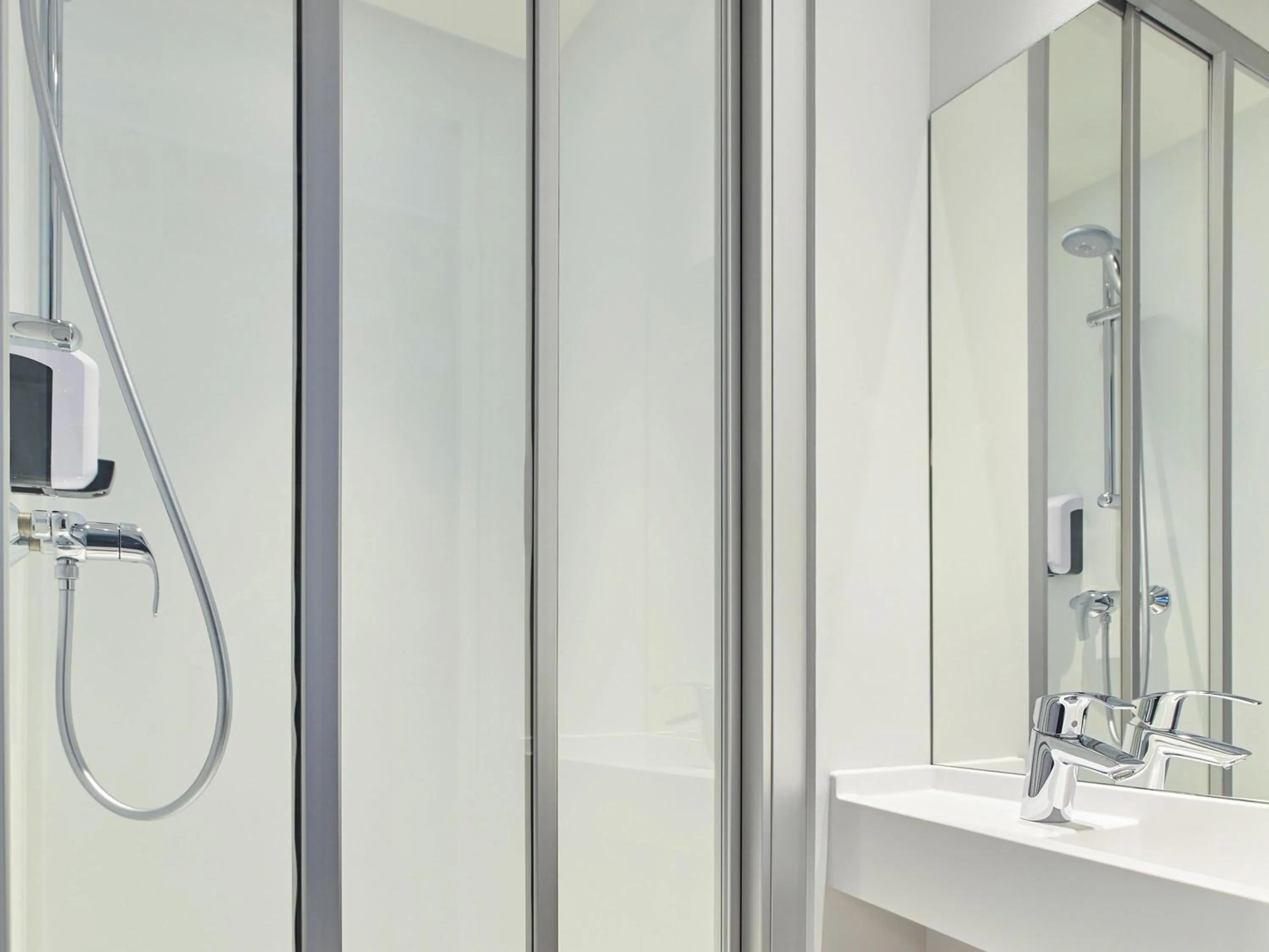 Bedroom in hotelF1 Evreux Sud