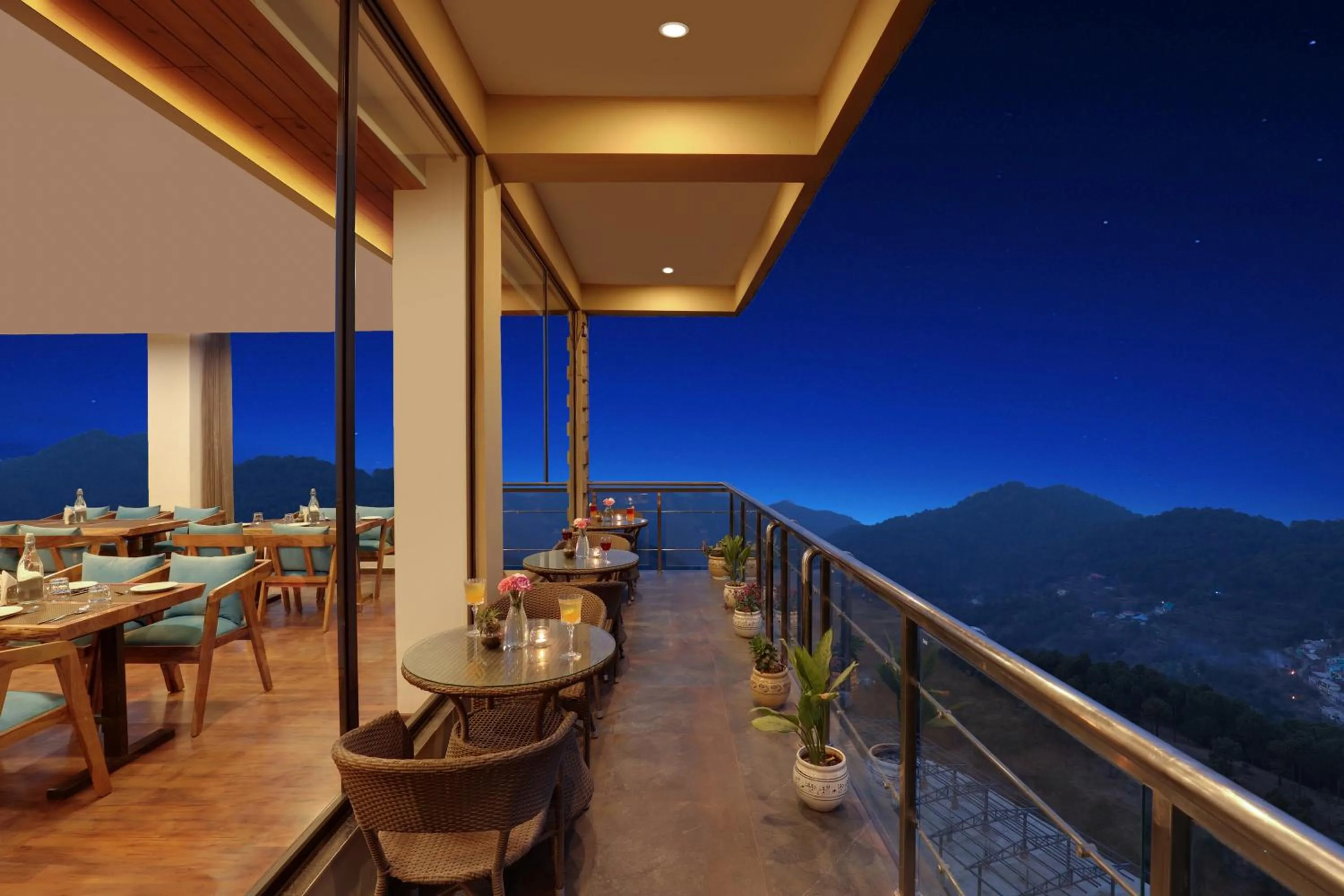 Restaurant/places to eat in The Chateau Kasauli