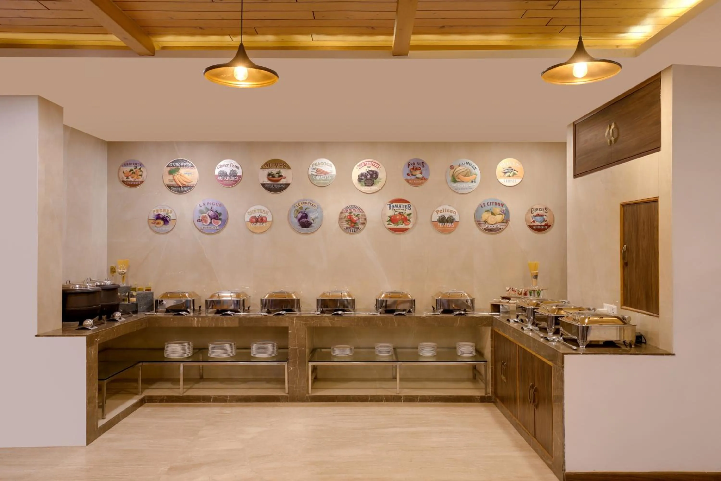 Restaurant/places to eat in The Chateau Kasauli