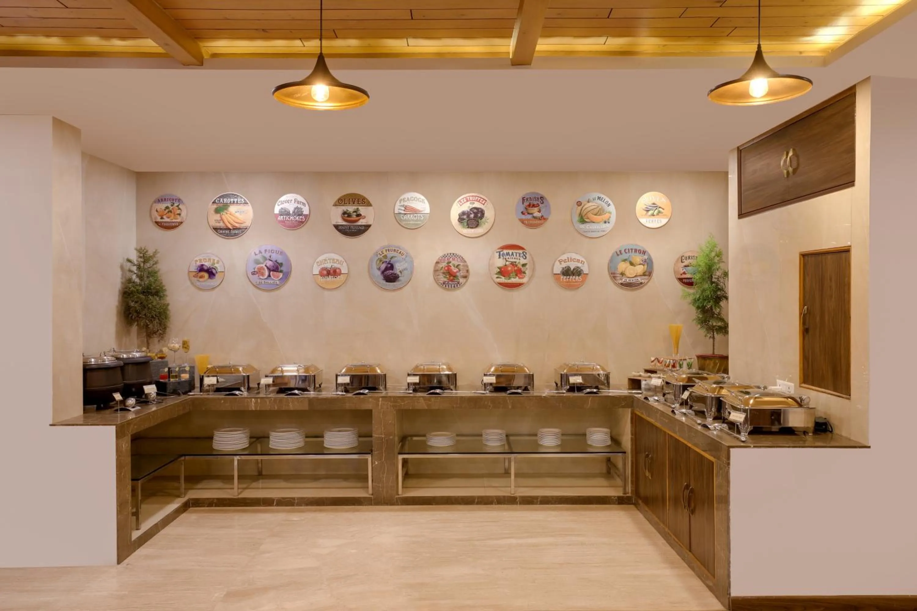 Restaurant/places to eat in The Chateau Kasauli