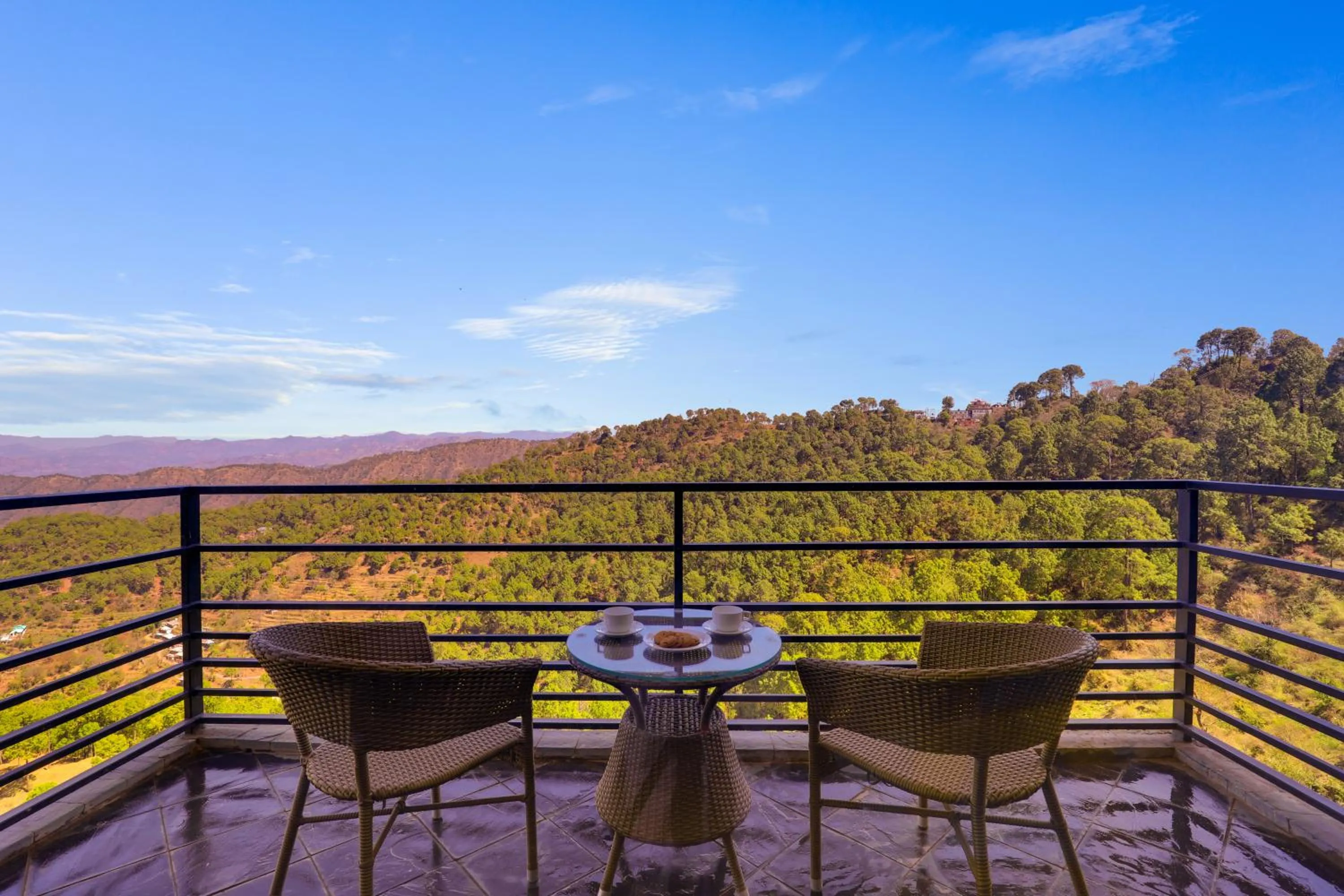 Balcony/Terrace in The Chateau Kasauli