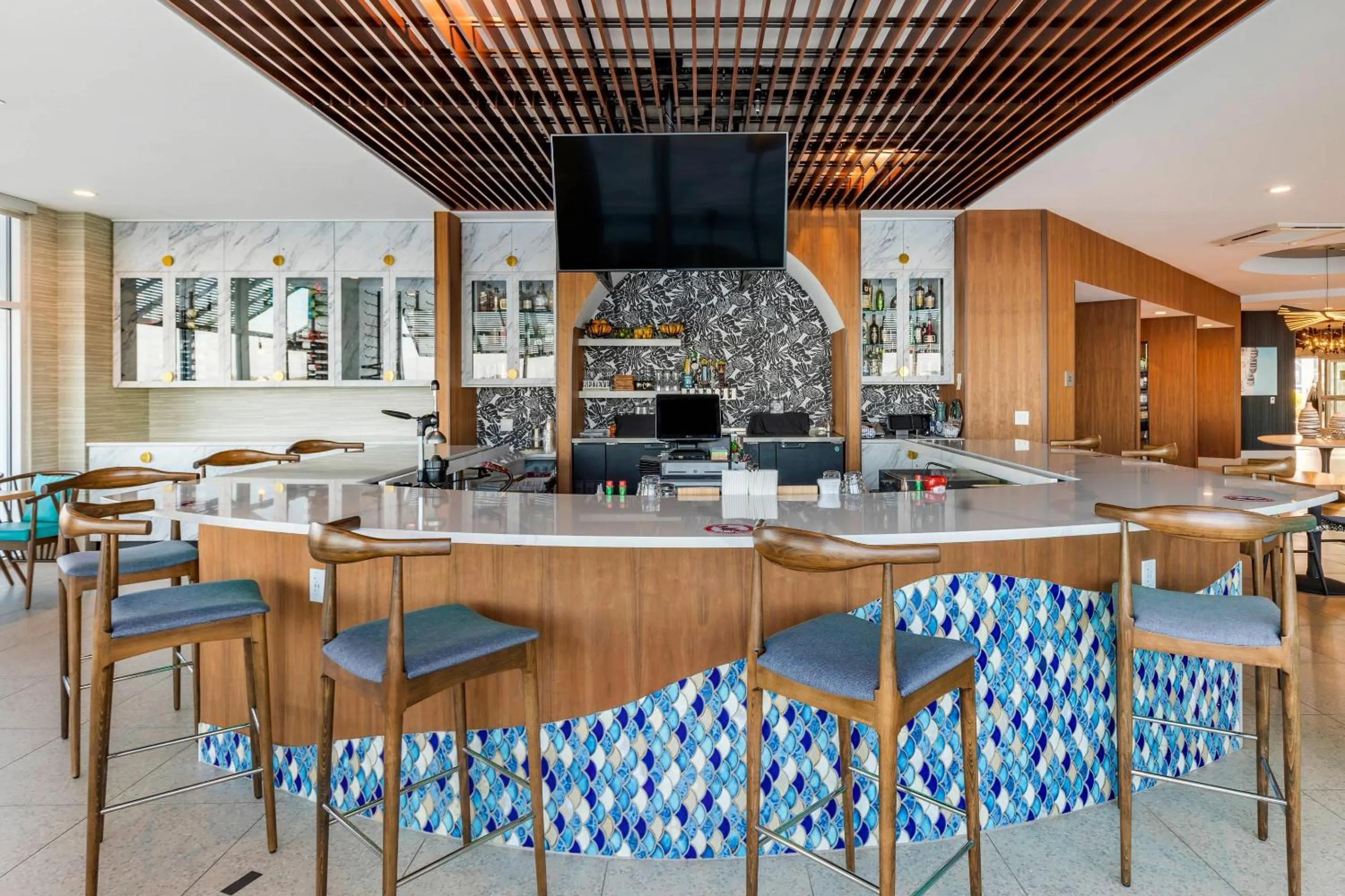 Restaurant/places to eat in Cambria Hotel Ocean City - Bayfront