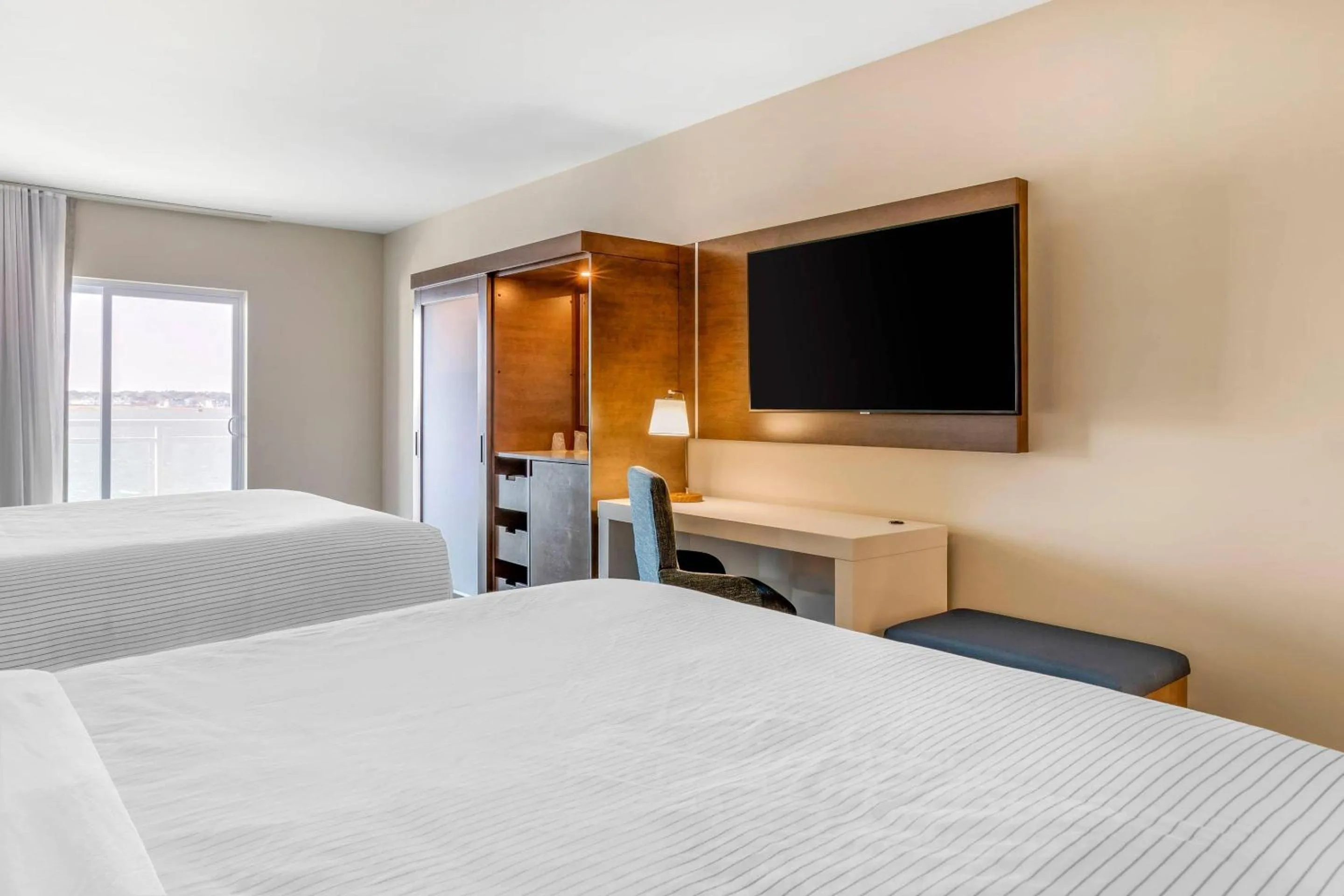 Bedroom, Bed in Cambria Hotel Ocean City - Bayfront