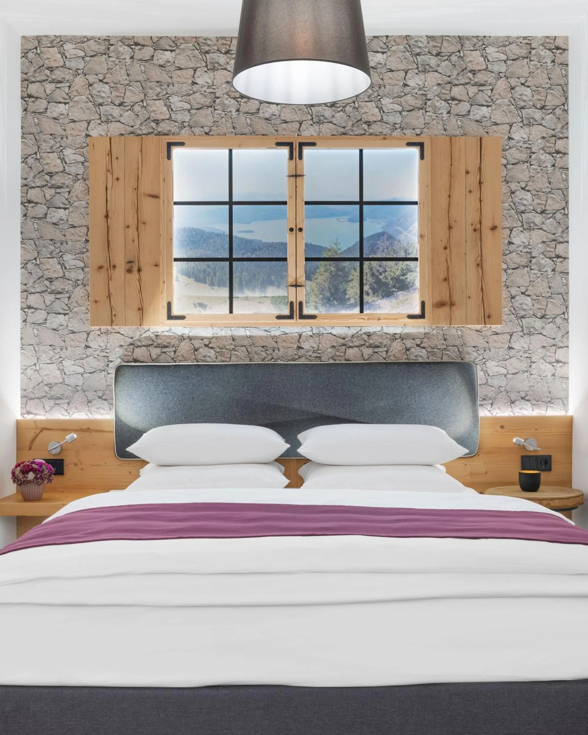 Bed in Alpen Hotel München