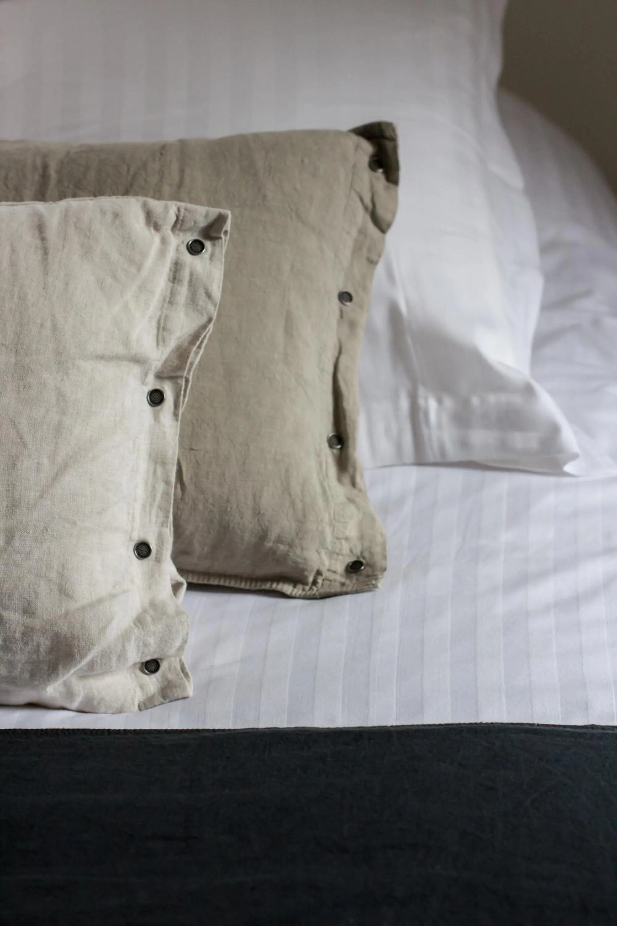 Bed in Hotel Restaurant La Musardiere