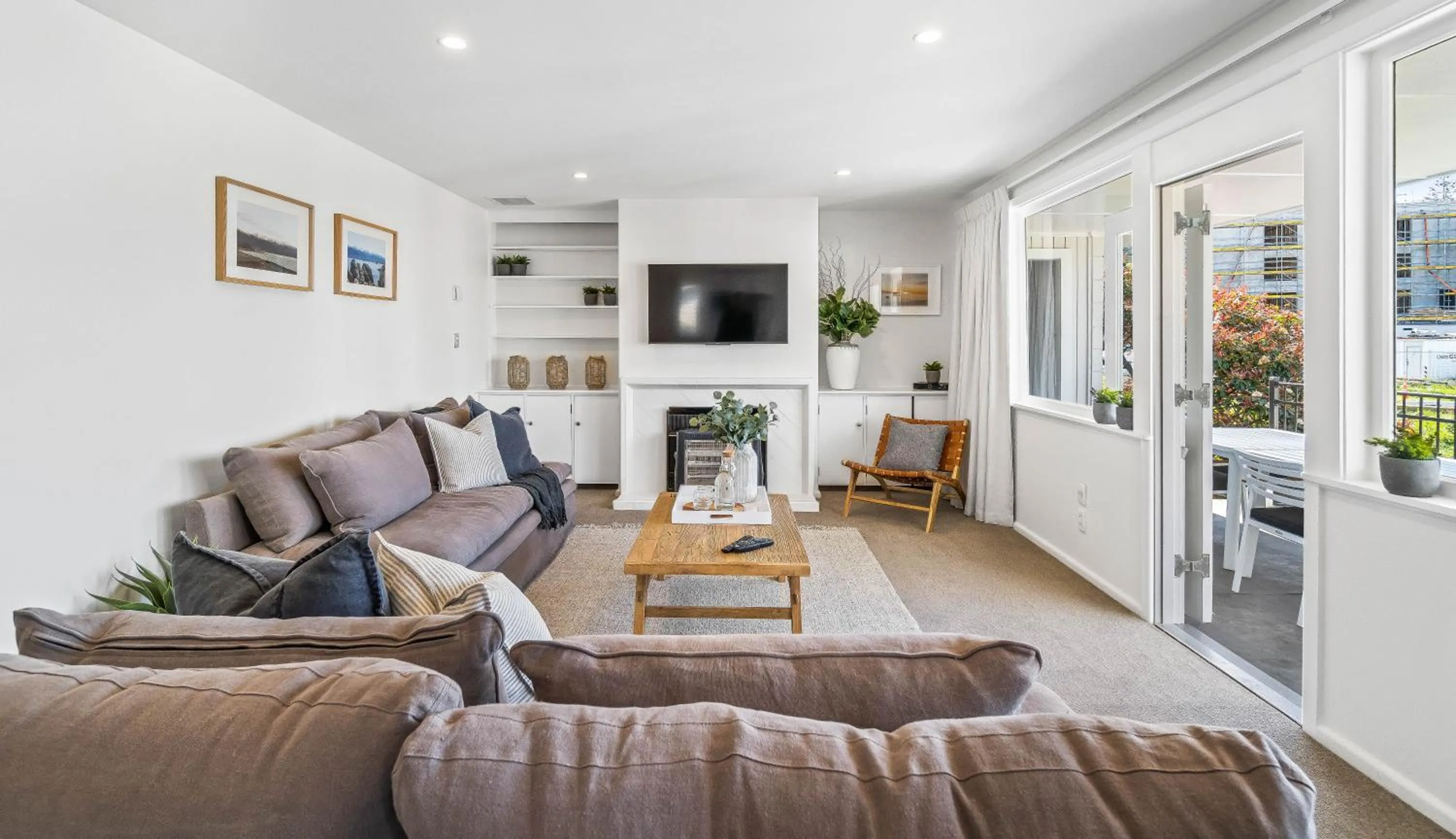 Living room in Kaikoura Beach Motel