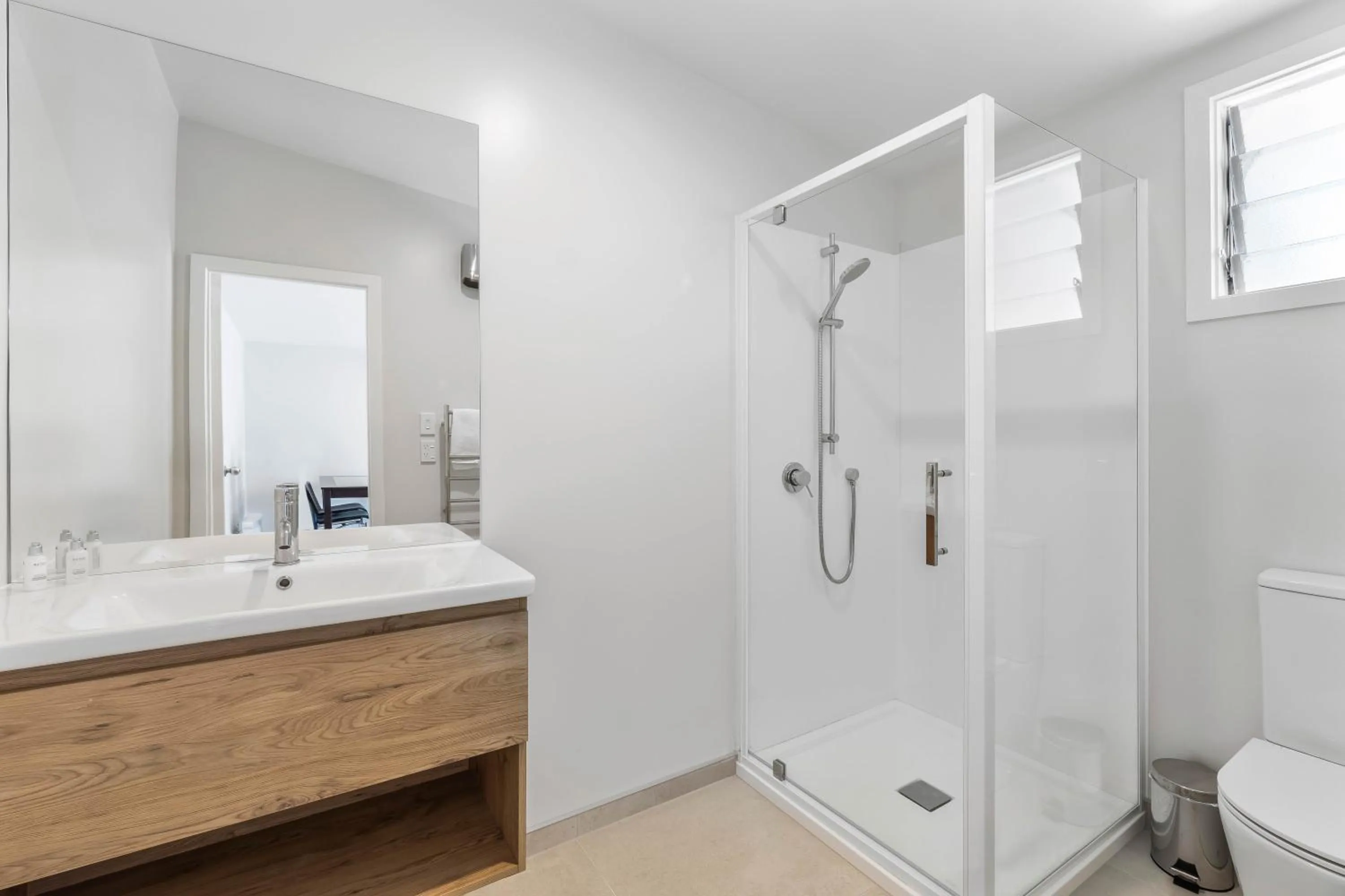 Bathroom in Kaikoura Beach Motel