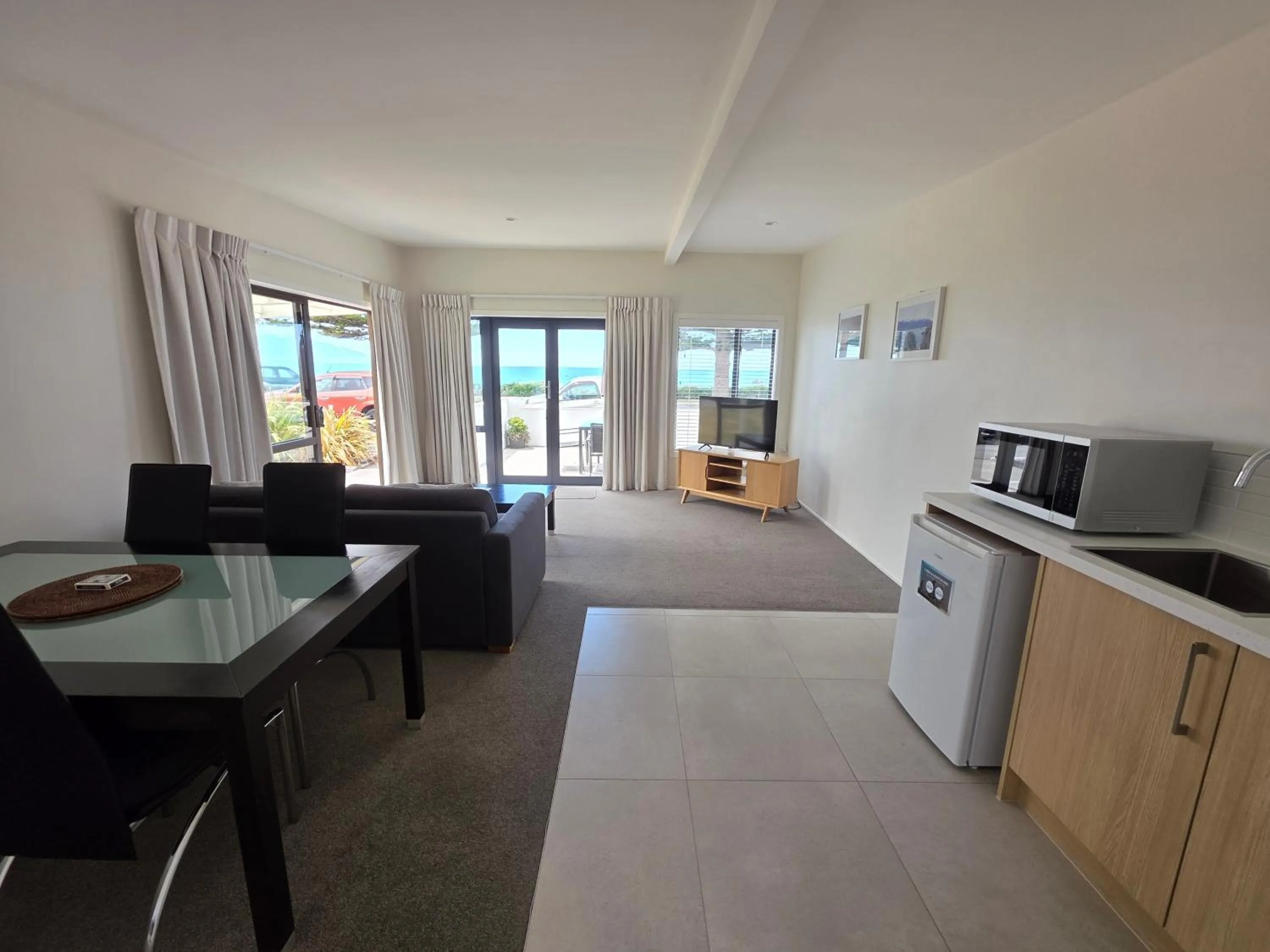 Kitchen or kitchenette in Kaikoura Beach Motel