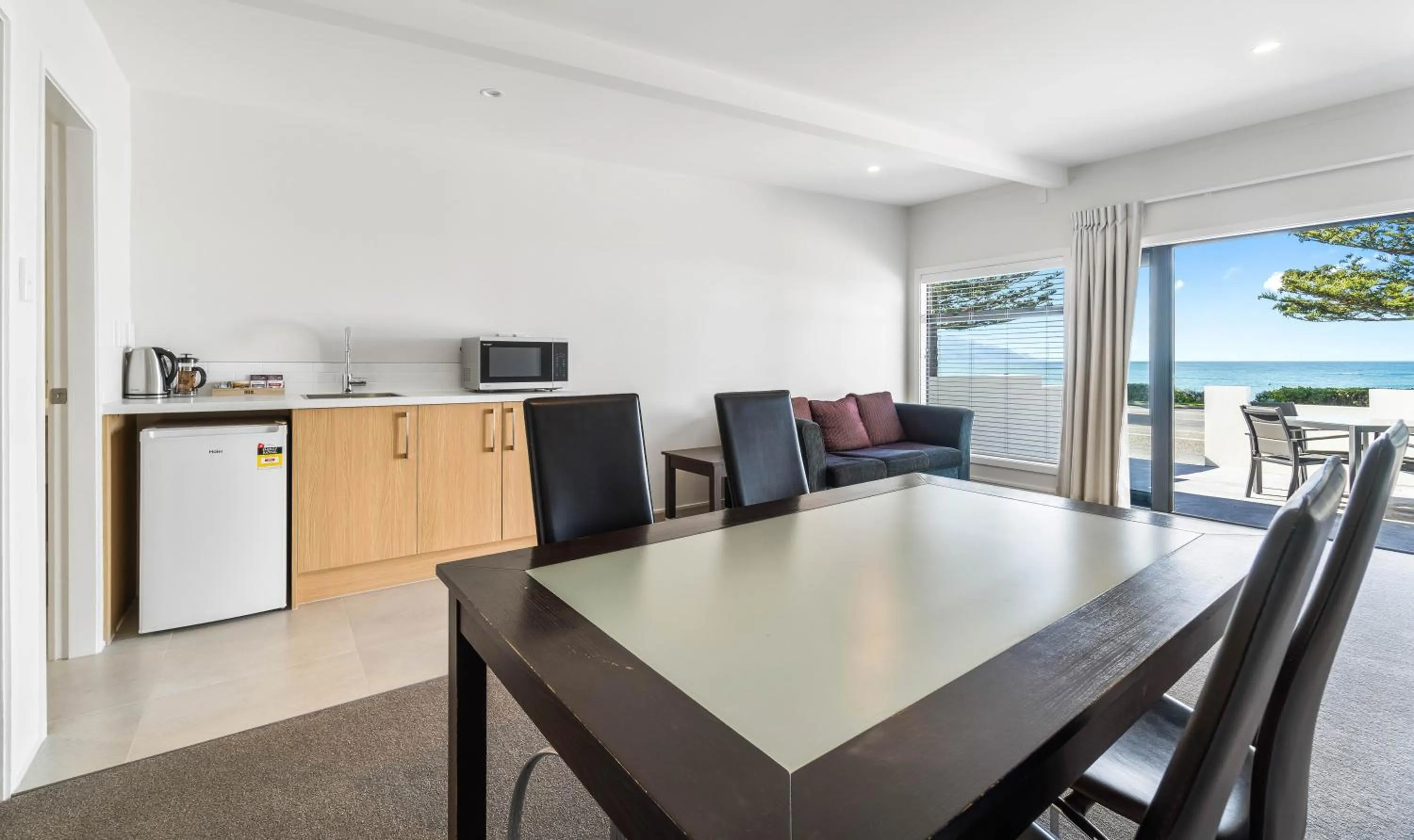 Kitchen or kitchenette in Kaikoura Beach Motel