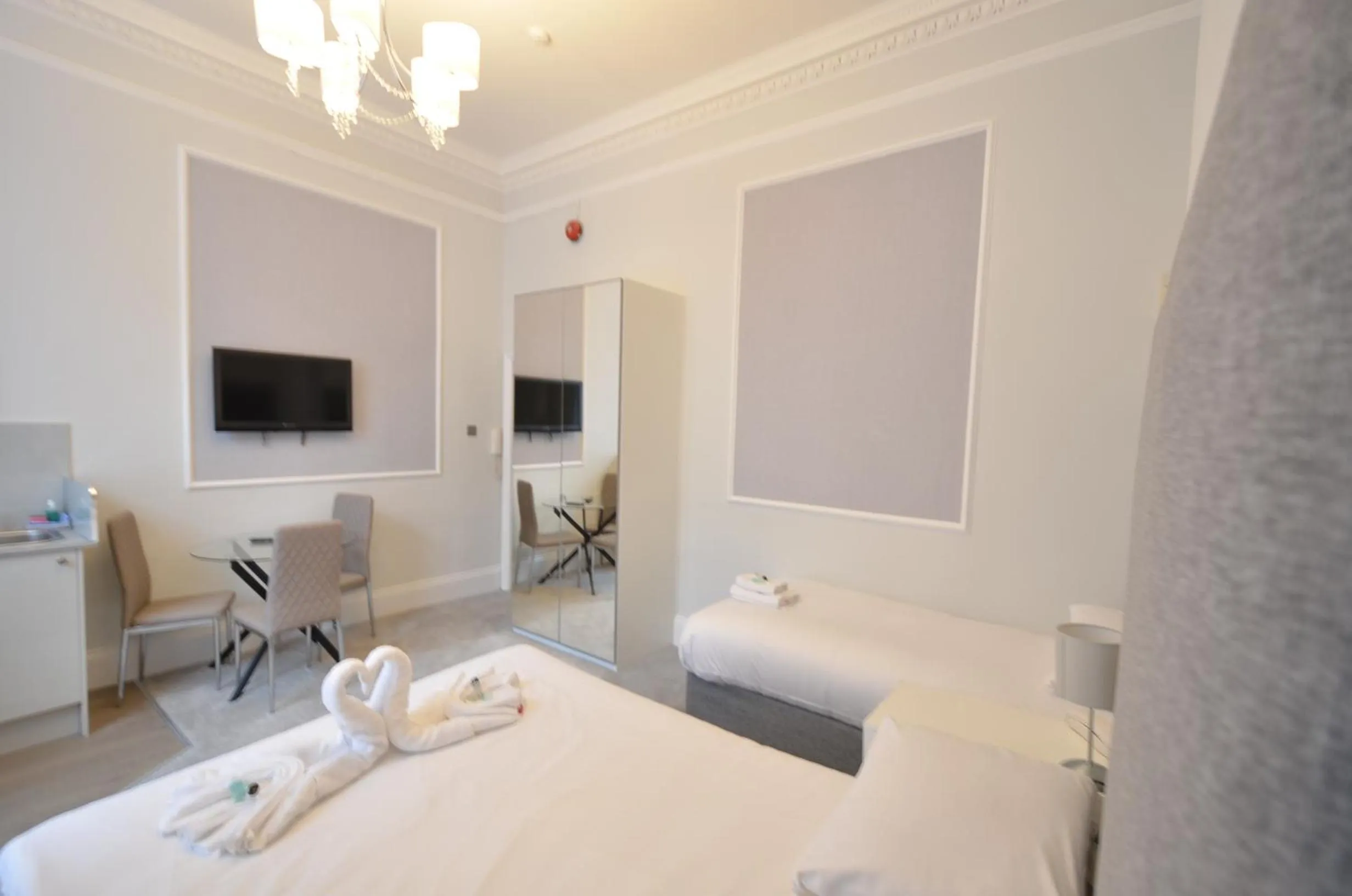 Bedroom, Bed in Amber Residence Hotel-Suites