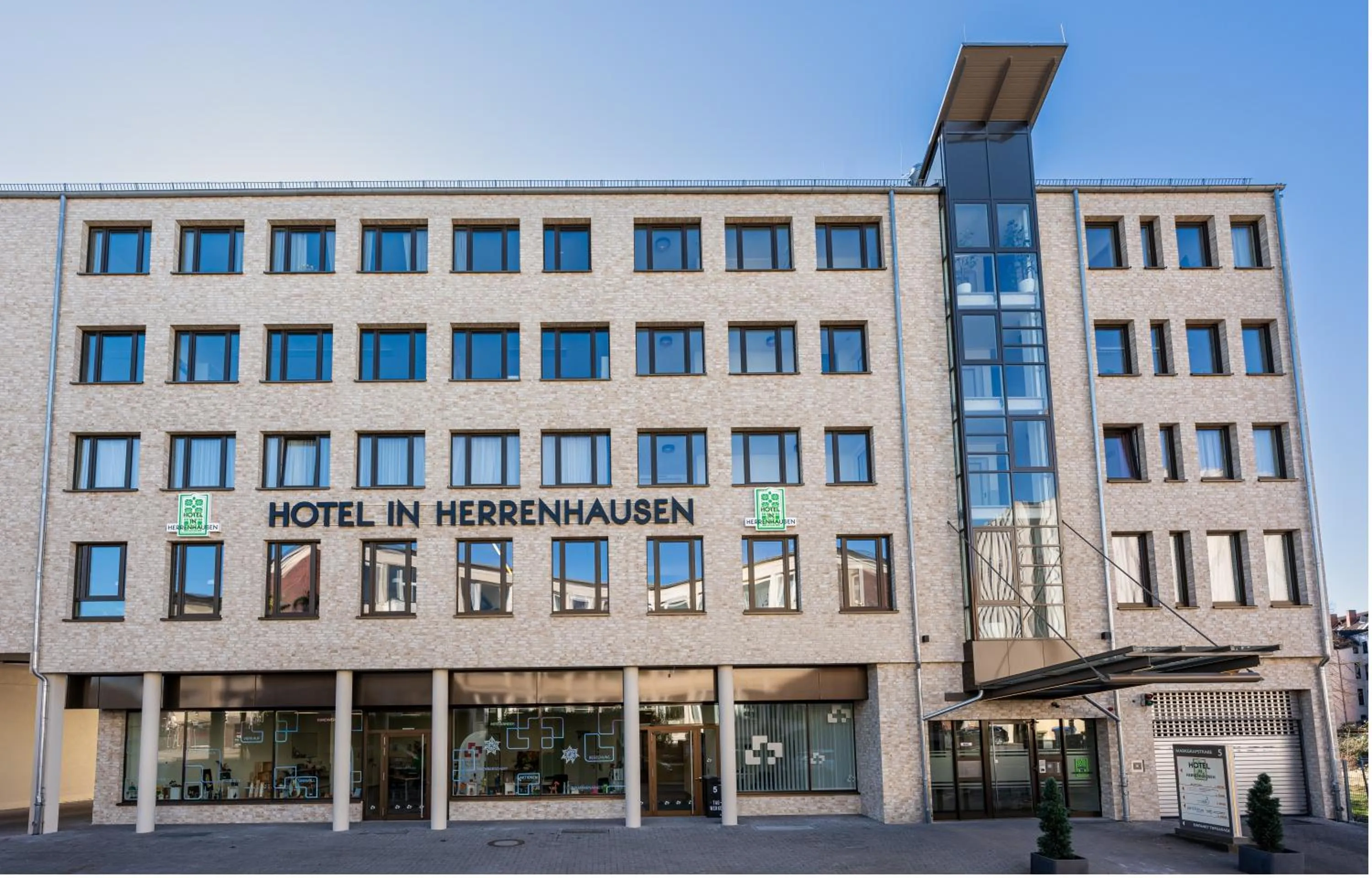 Property building in Hotel in Herrenhausen