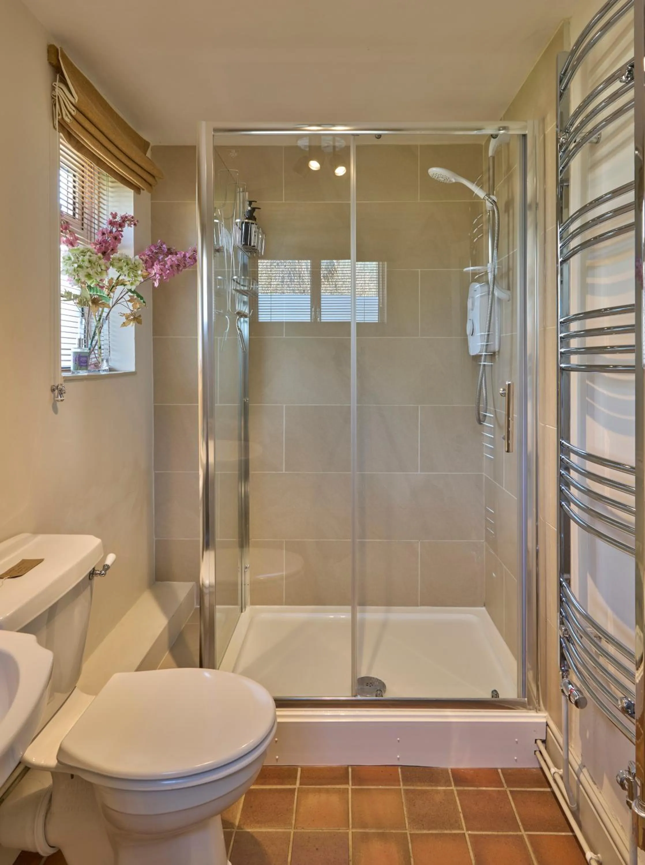 Shower in The Old School, Idbury, OX7 6RU