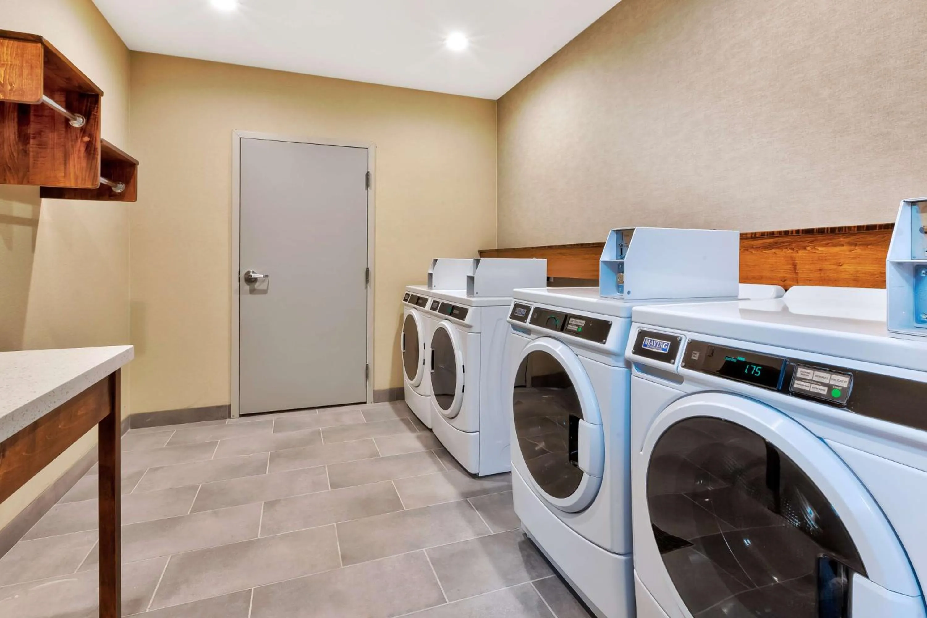 Property building in Home2 Suites By Hilton Saginaw, Mi