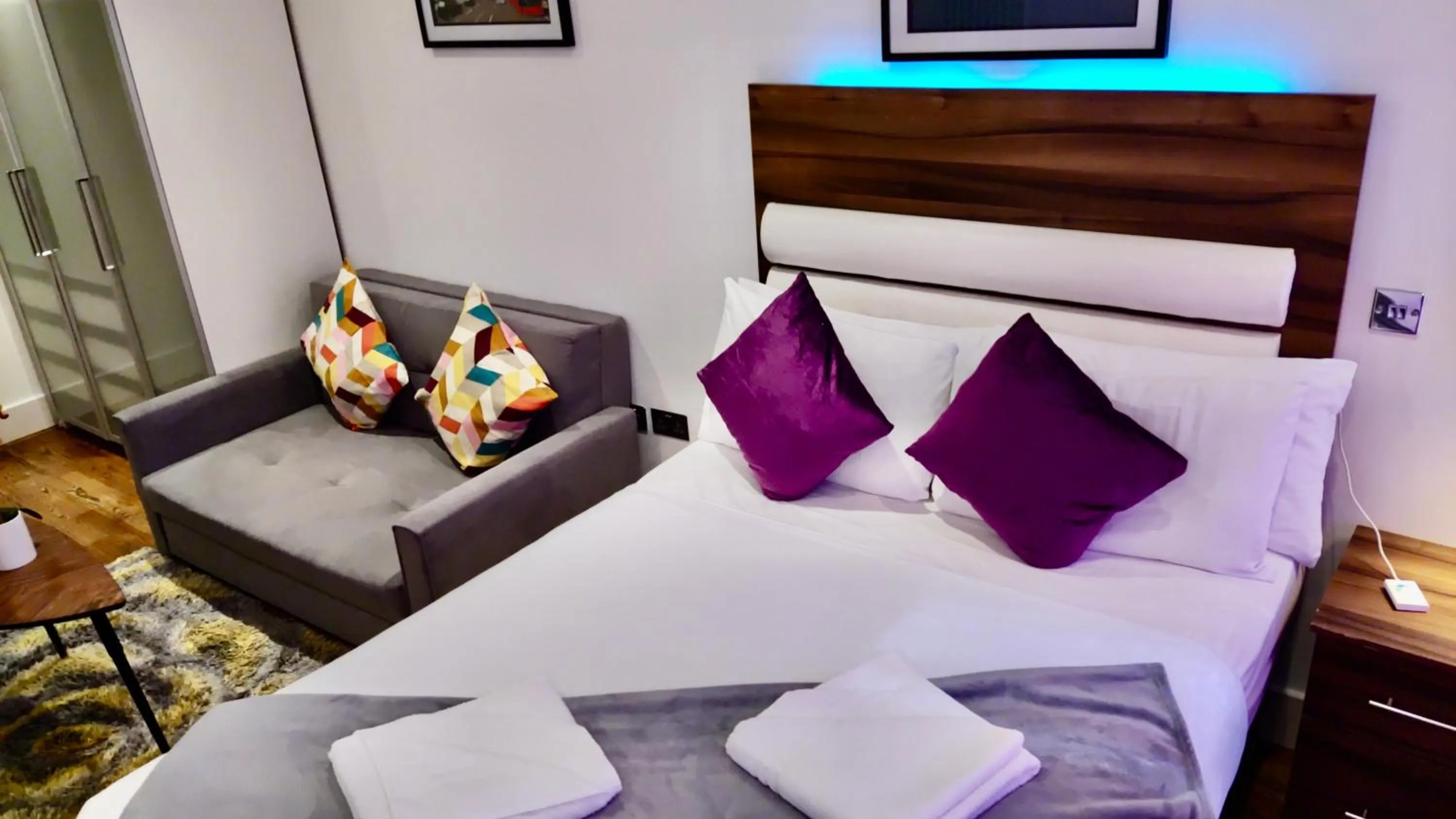 Bed in Camden Prime ApartHotel