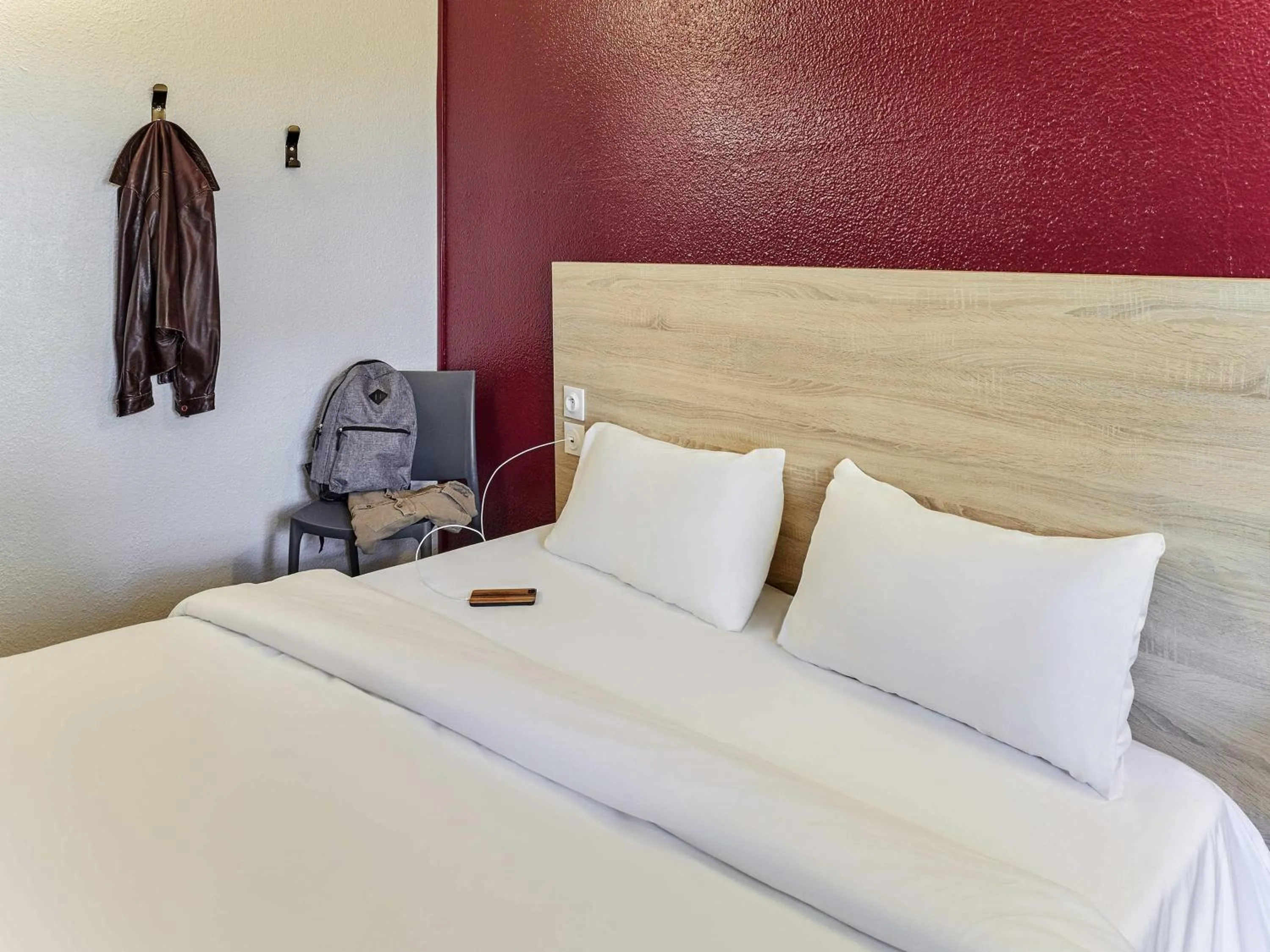 Bedroom, Bed in hotelF1 Metz Centre Devant les Ponts