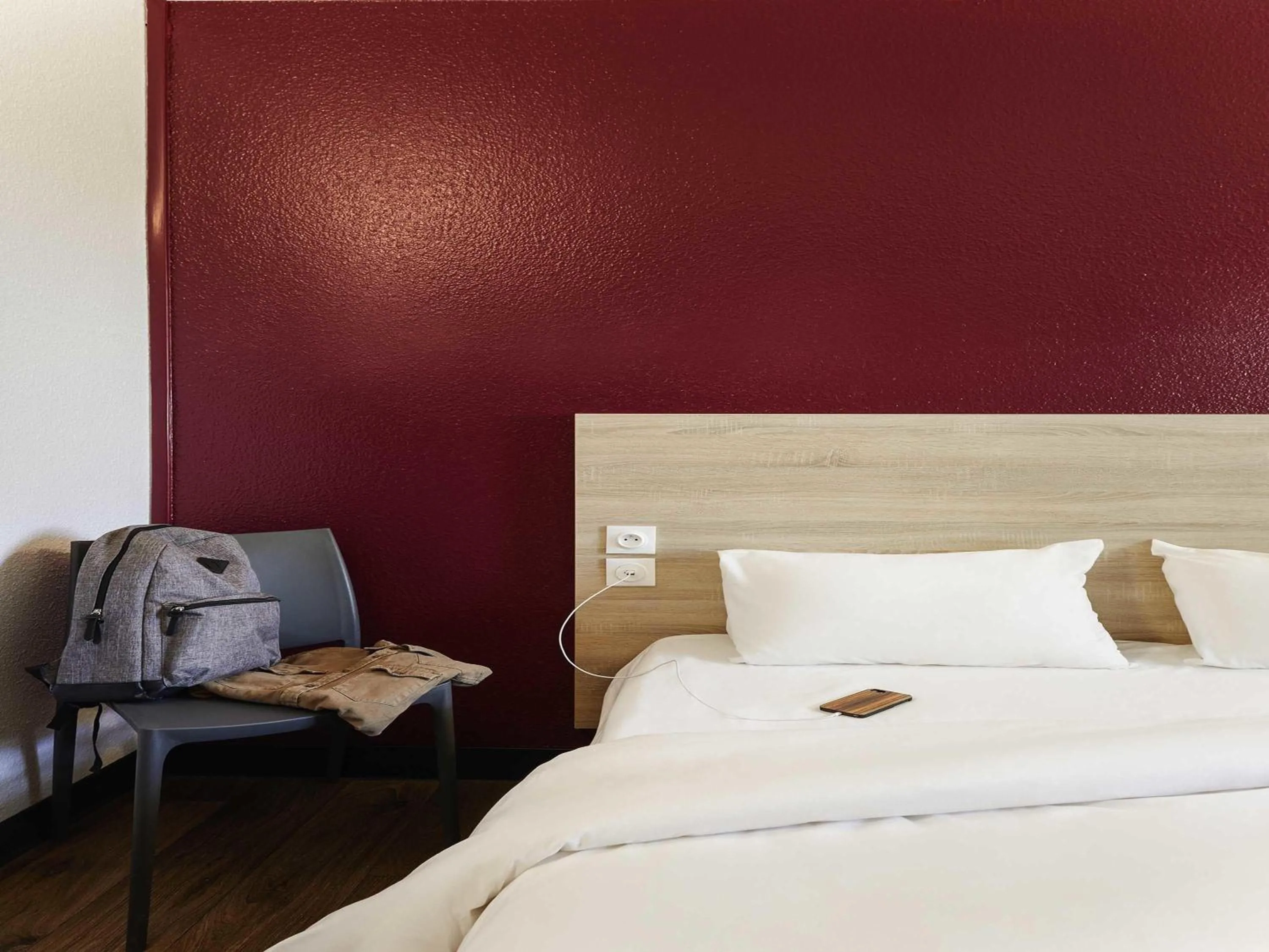 Bedroom, Bed in hotelF1 Metz Centre Devant les Ponts