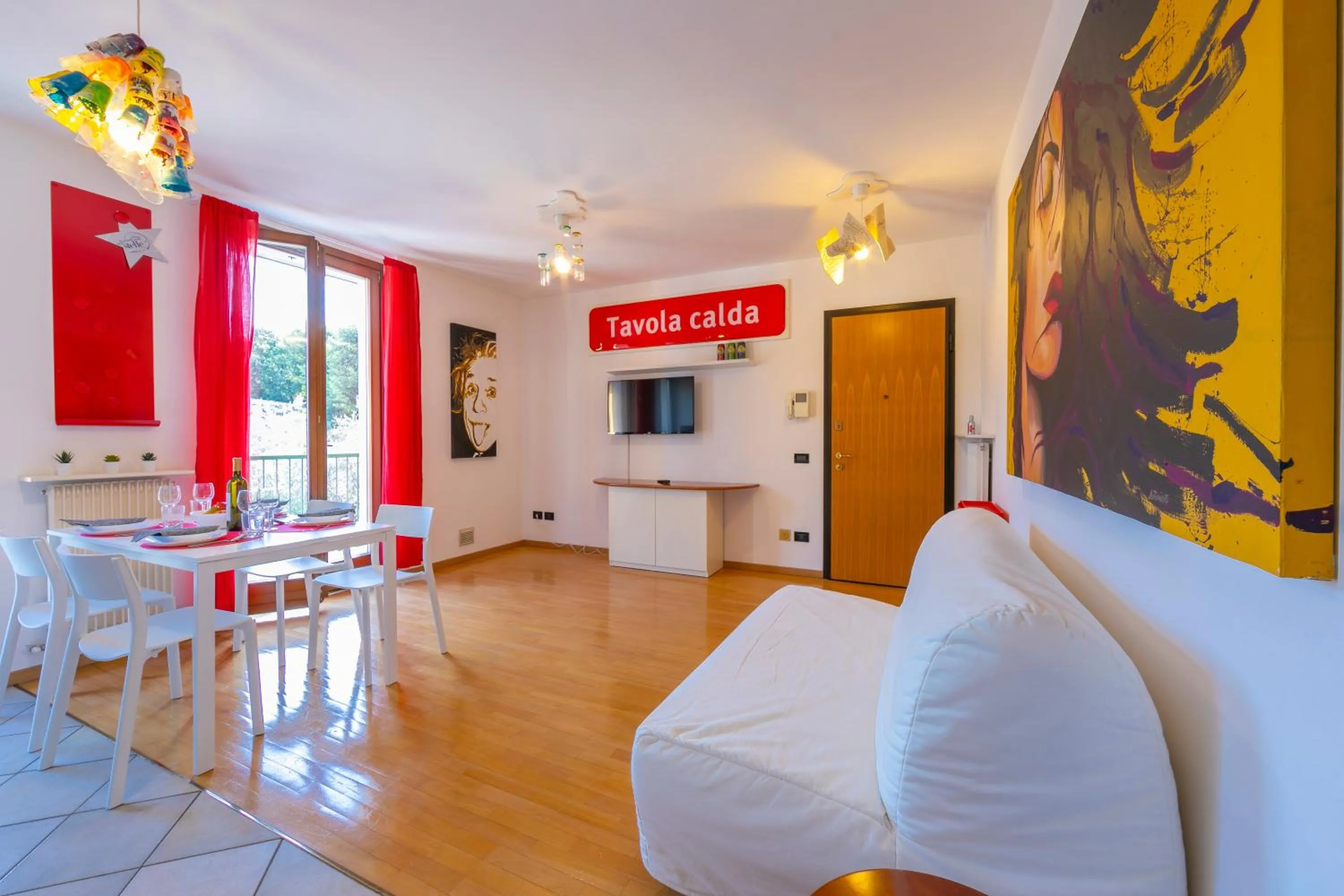 Living room in Claz House - Happy Rentals