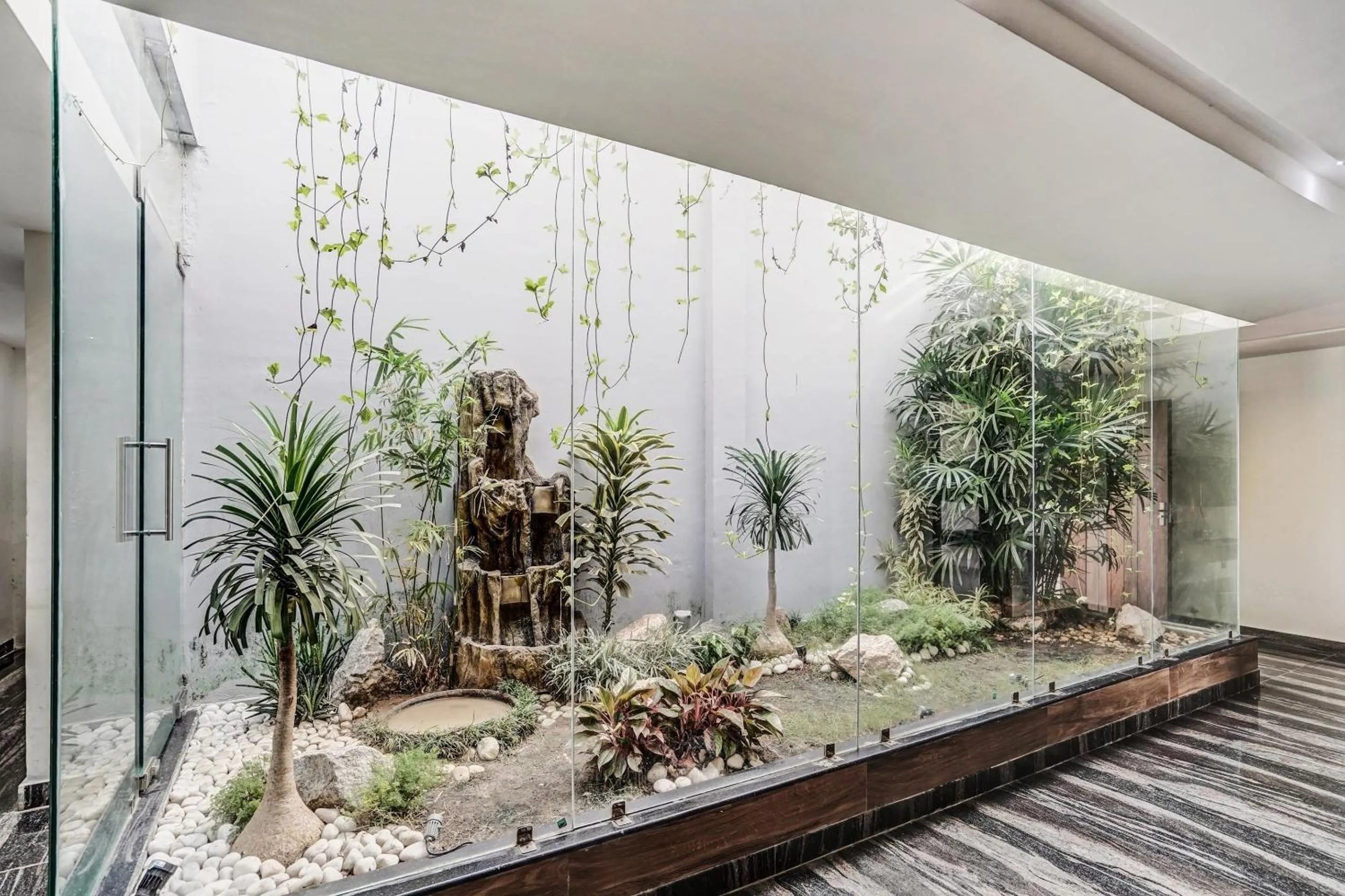 Facade/entrance in Super Capital O Sayhallo Prime Residency