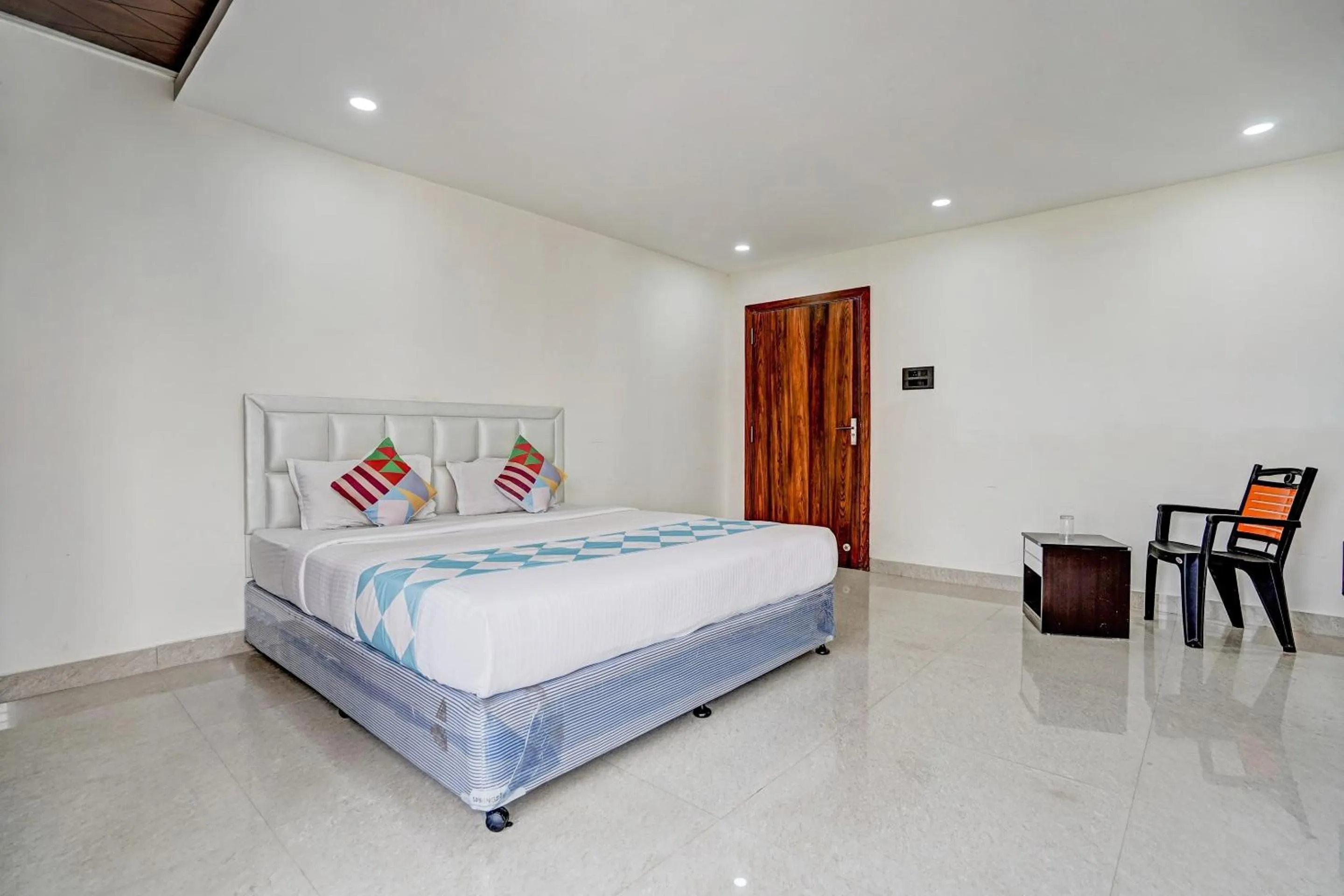 Bedroom, Bed in Super Capital O Sayhallo Prime Residency