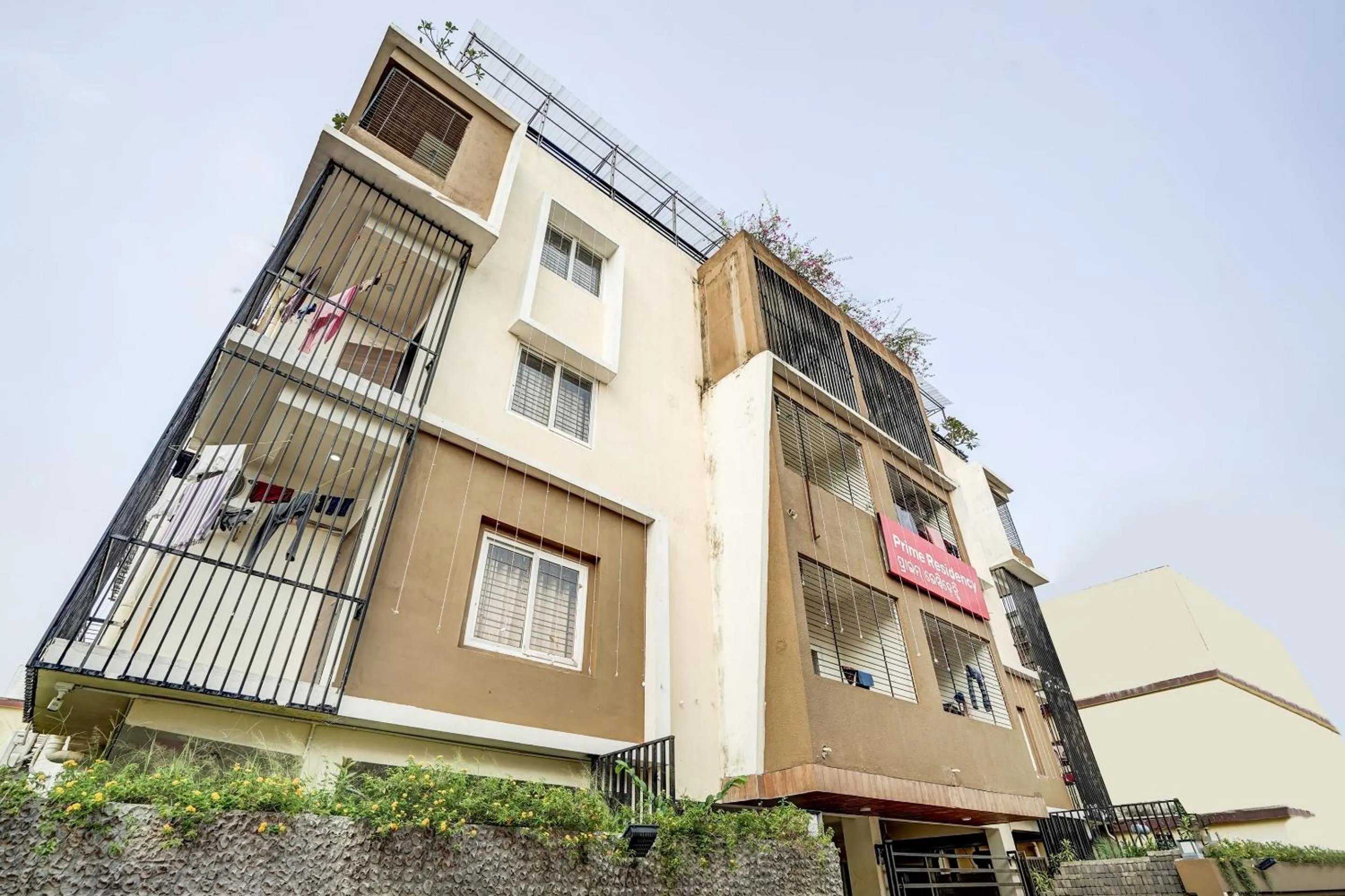 Facade/entrance in Super Capital O Sayhallo Prime Residency