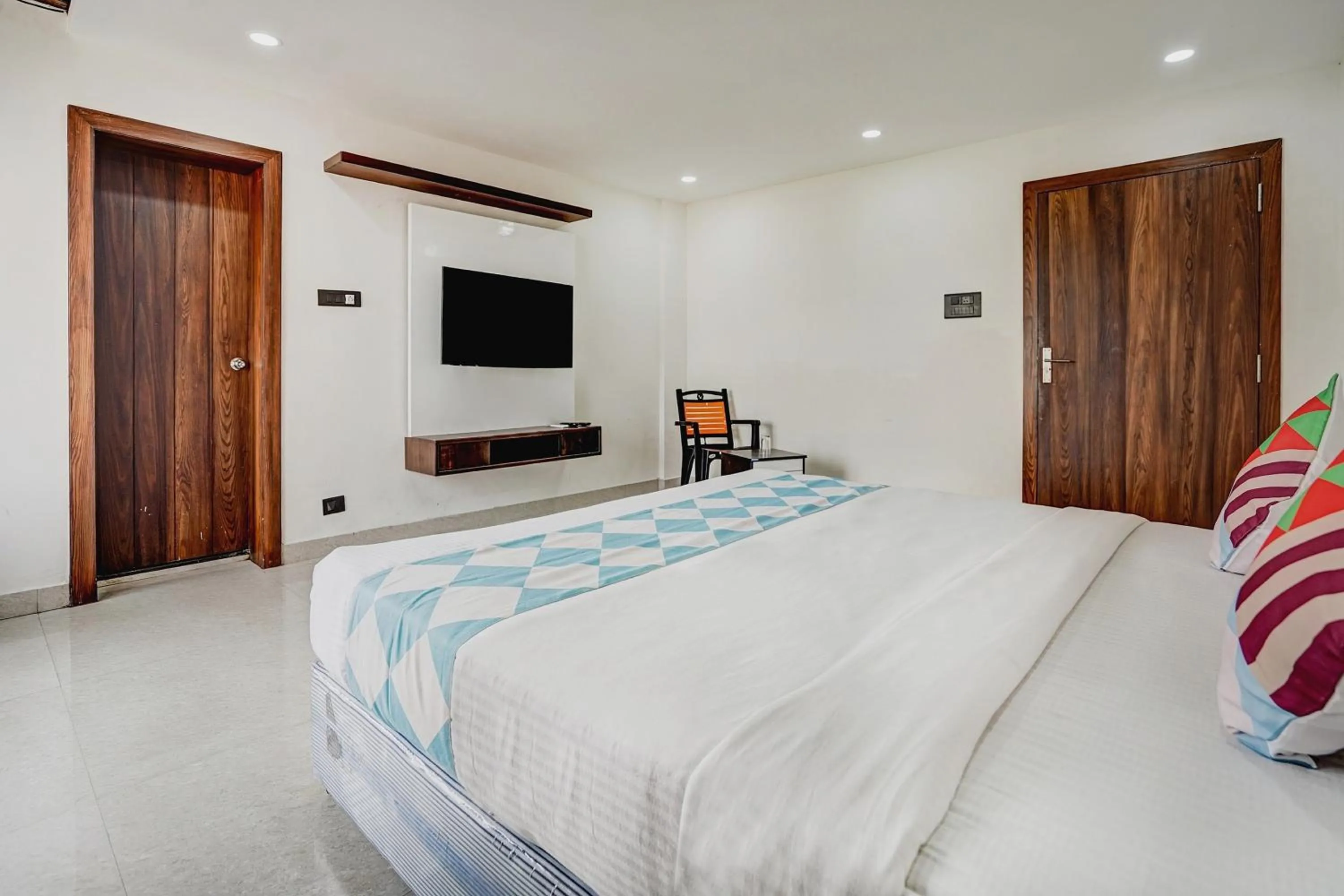 Bedroom, Bed in Super Capital O Sayhallo Prime Residency