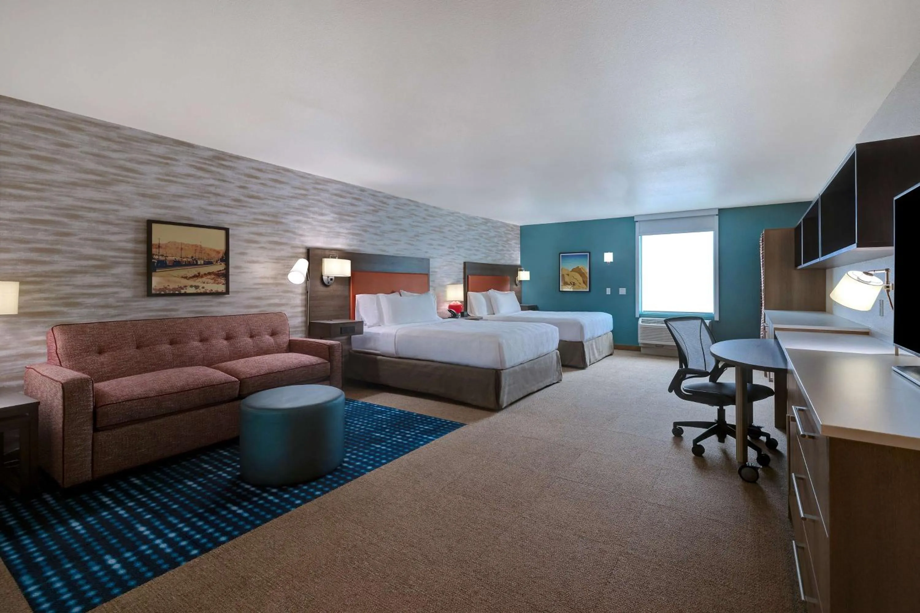 Bedroom, Bed in Home2 Suites By Hilton Barstow, Ca