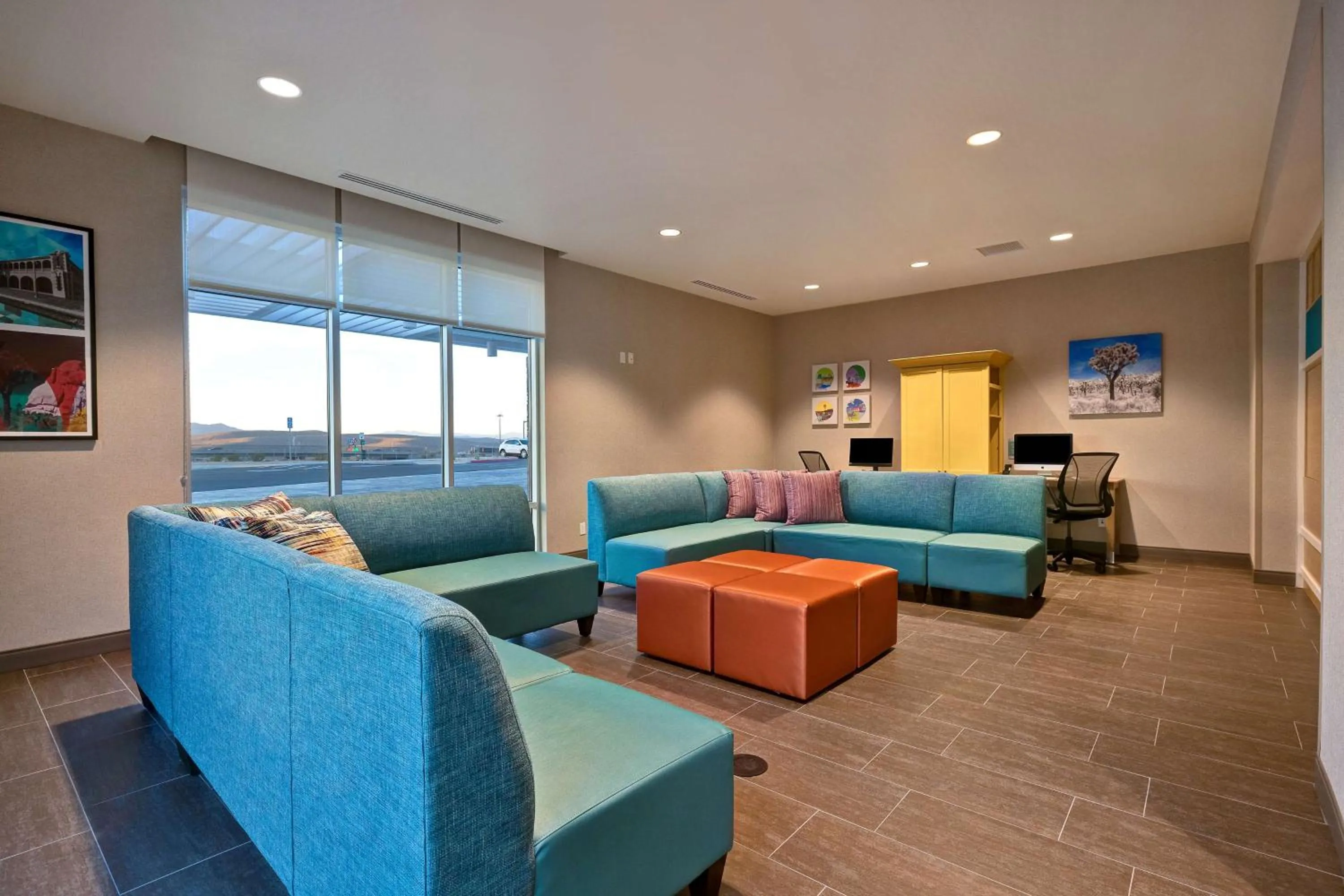 Lobby or reception in Home2 Suites By Hilton Barstow, Ca