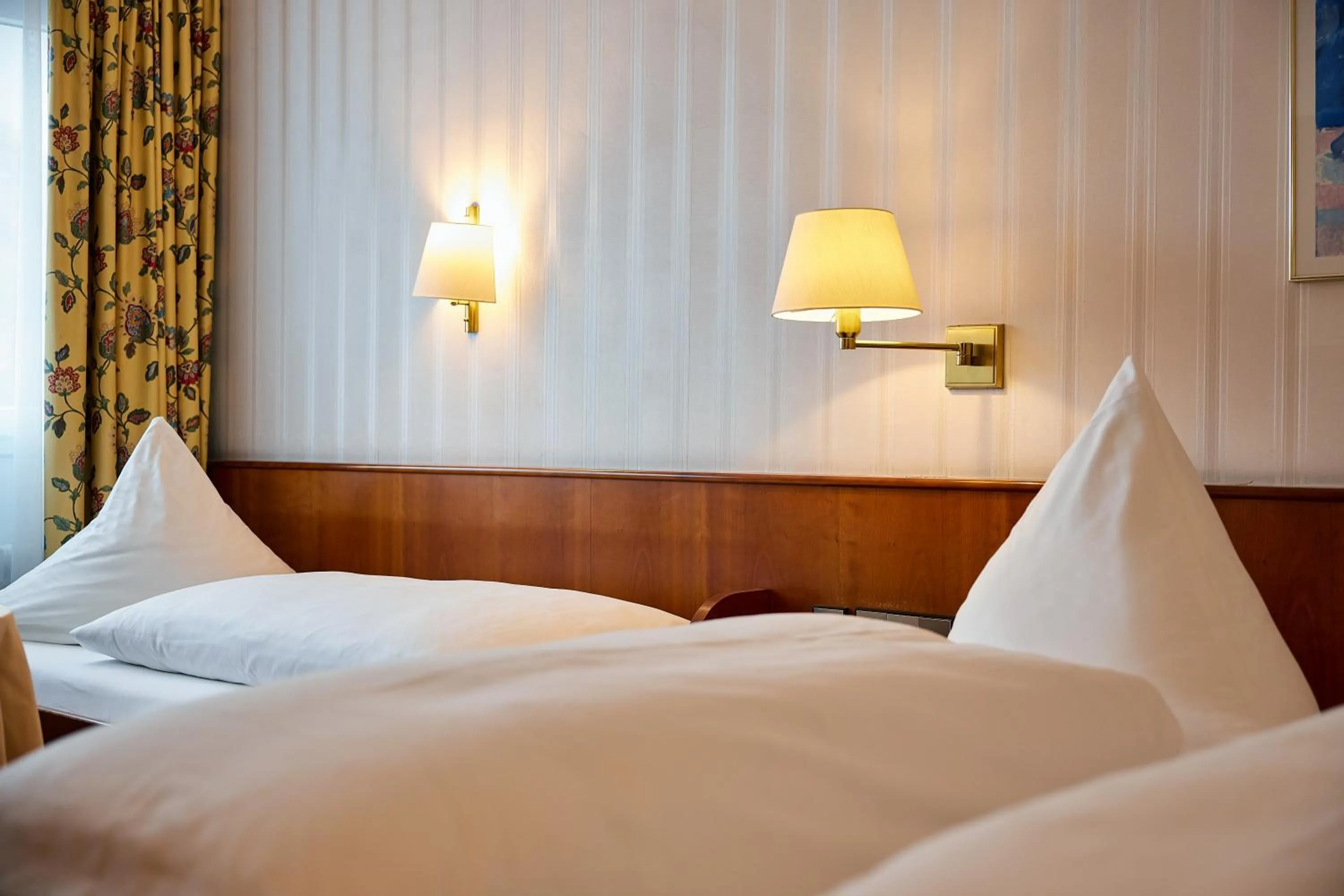 Bed in Hotel Zum Schiff