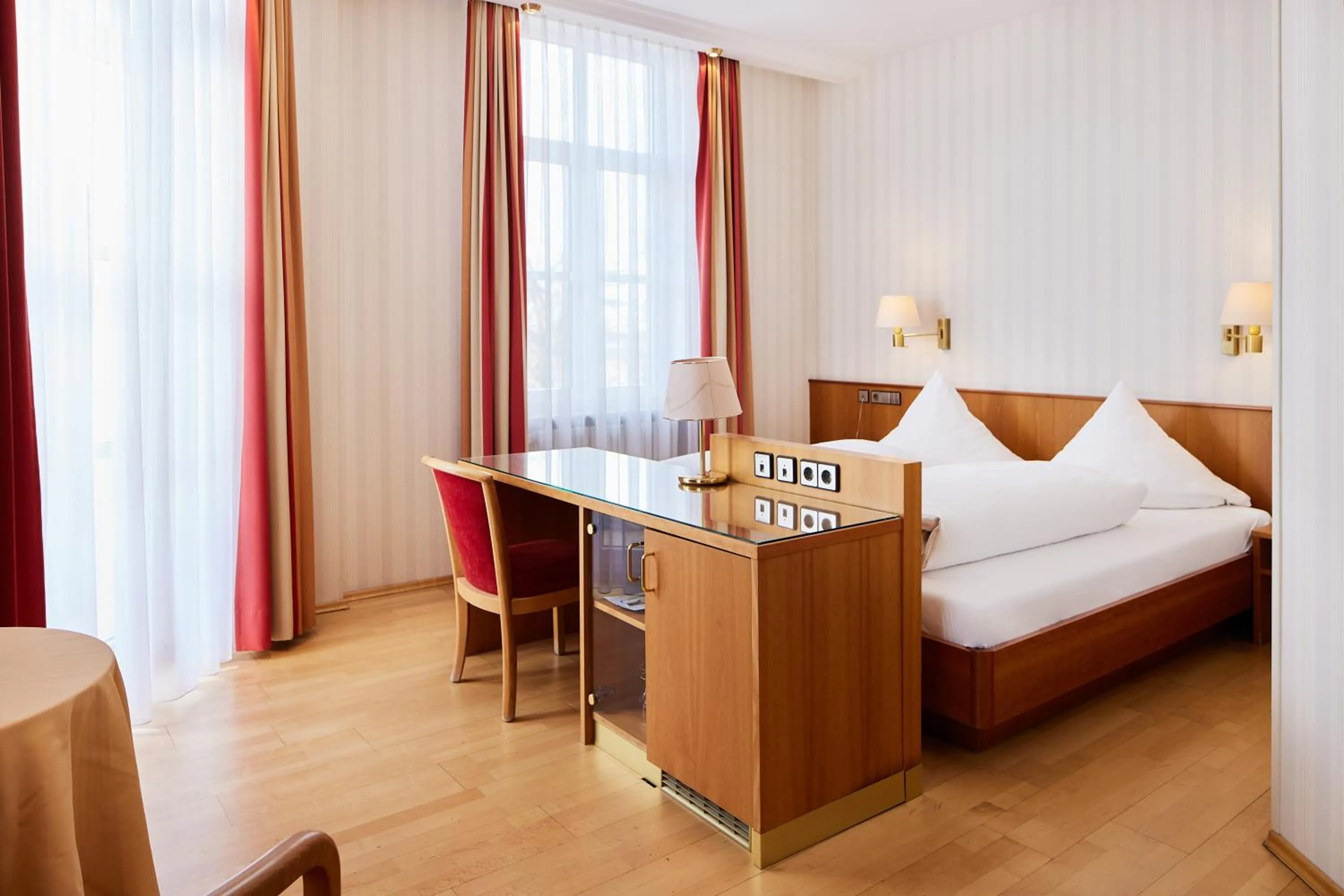 Bed in Hotel Zum Schiff