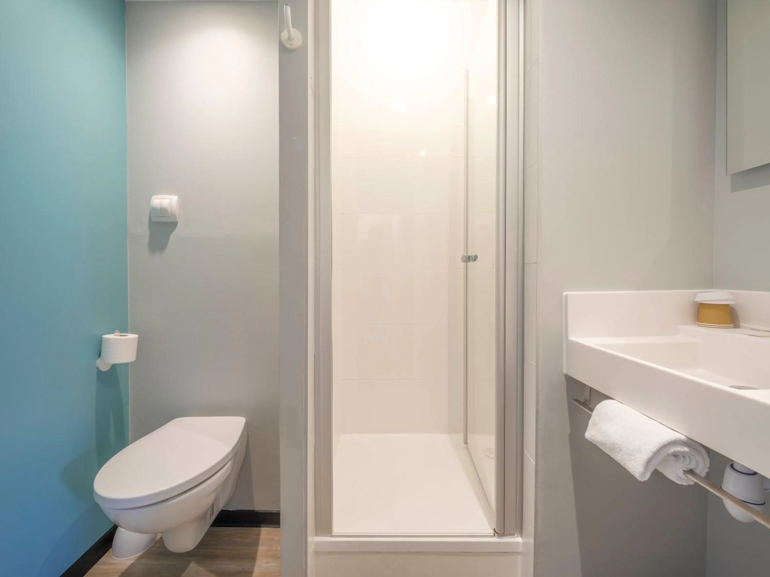 Shower in ibis budget Forbach Centre