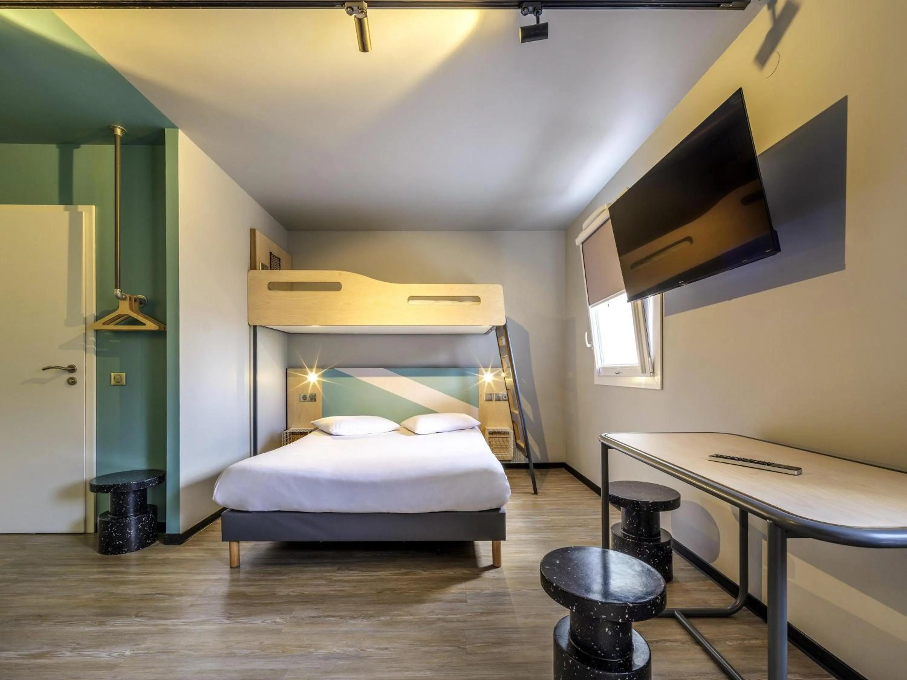 Bedroom, Bed in ibis budget Forbach Centre