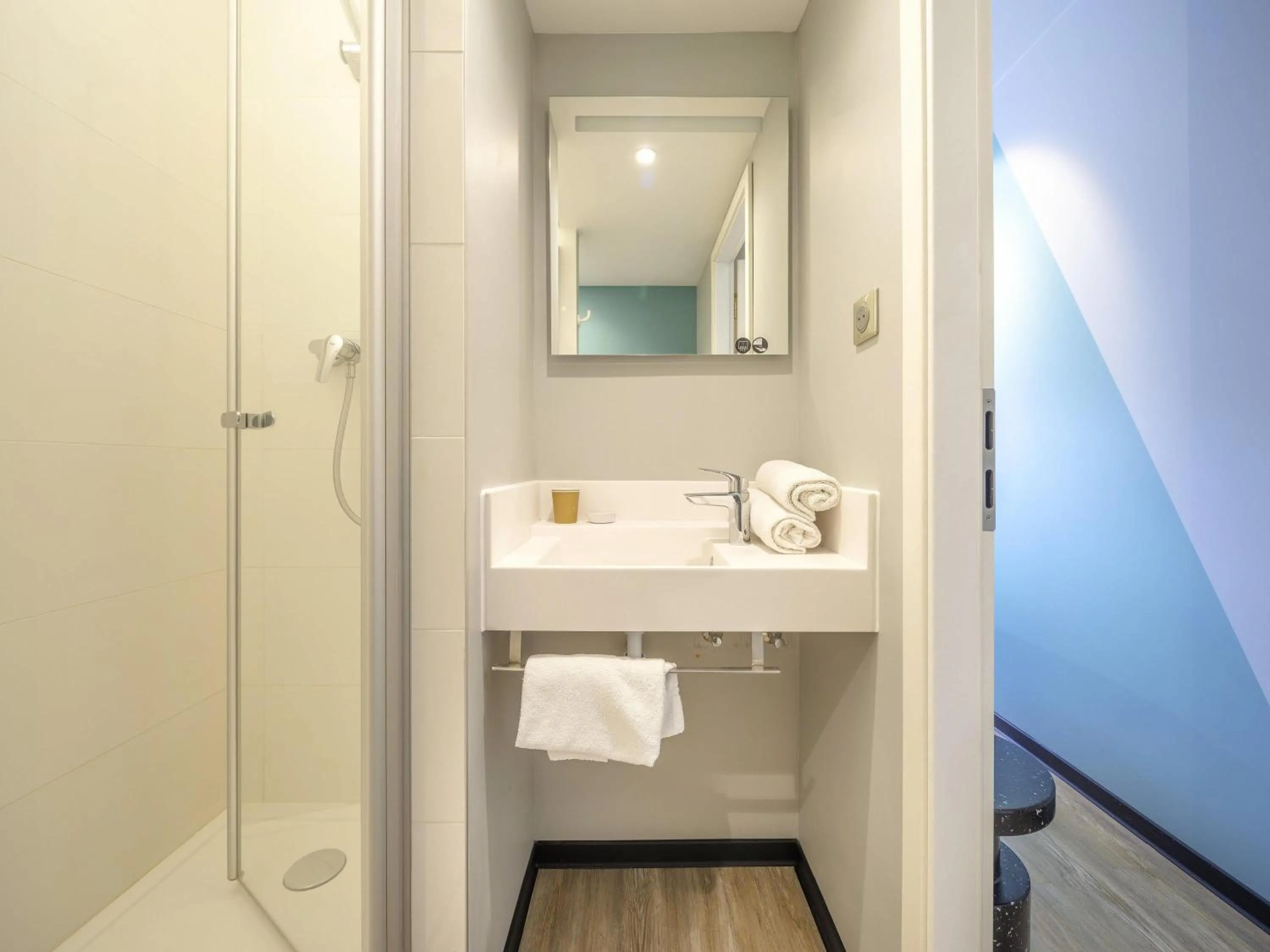 Bedroom in ibis budget Forbach Centre