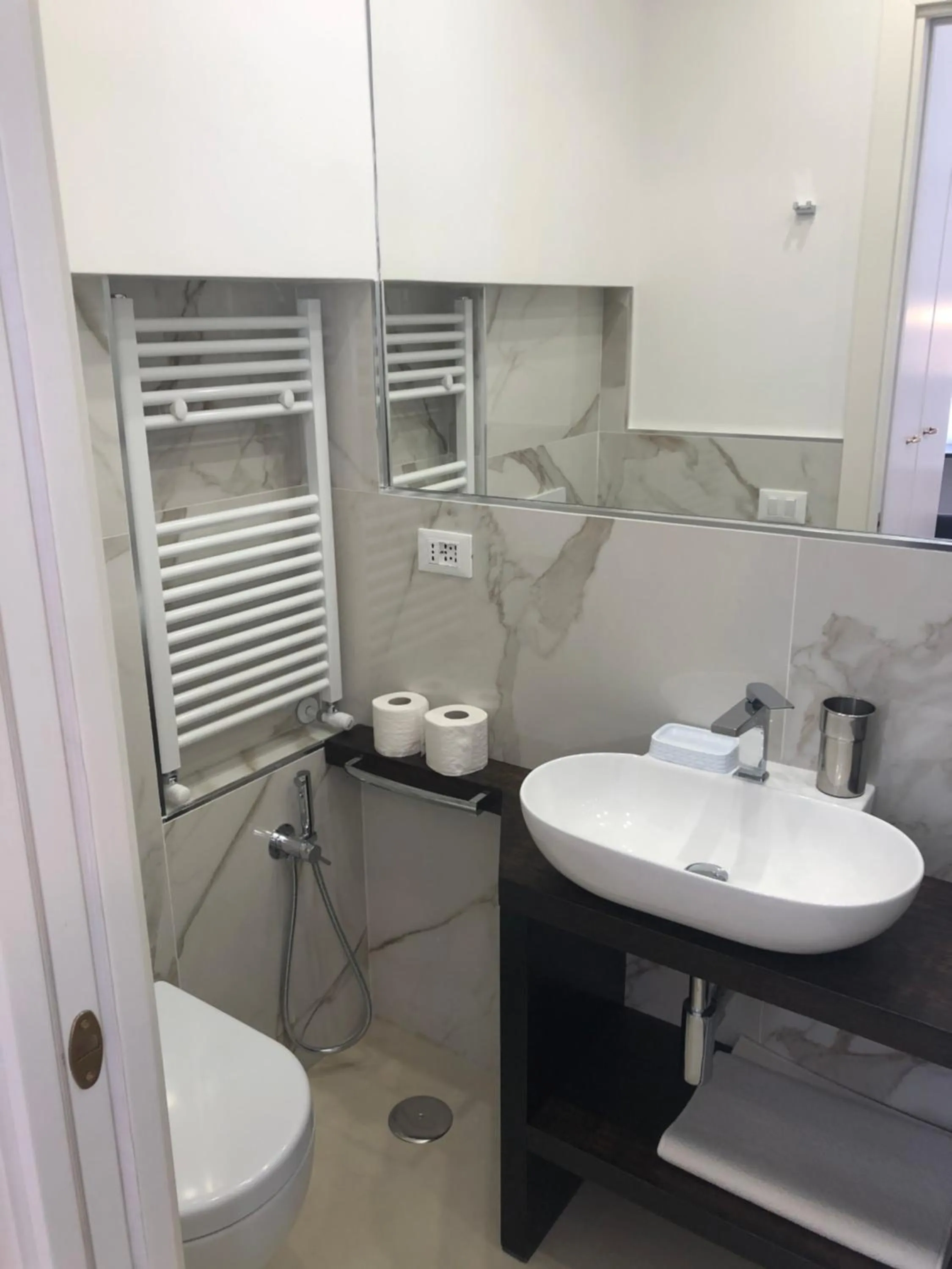 Bathroom in Art Atelier Risorgimento Guest House