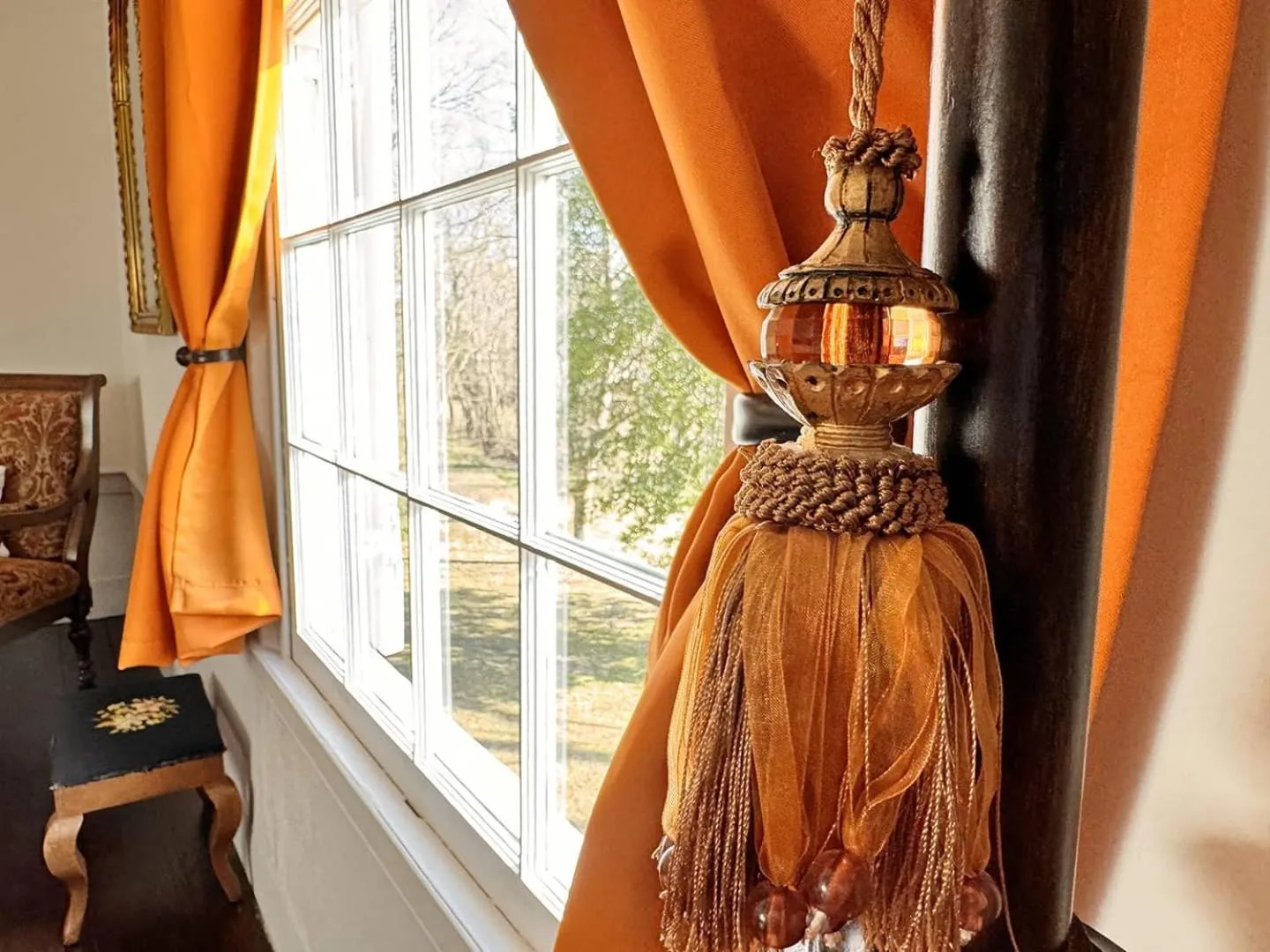 Decorative detail in The Sunnyside Sisters Bed and Breakfast