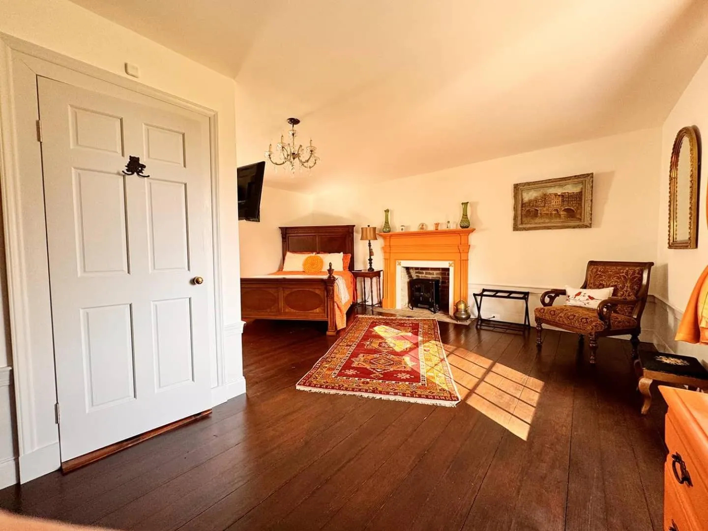 Bed in The Sunnyside Sisters Bed and Breakfast