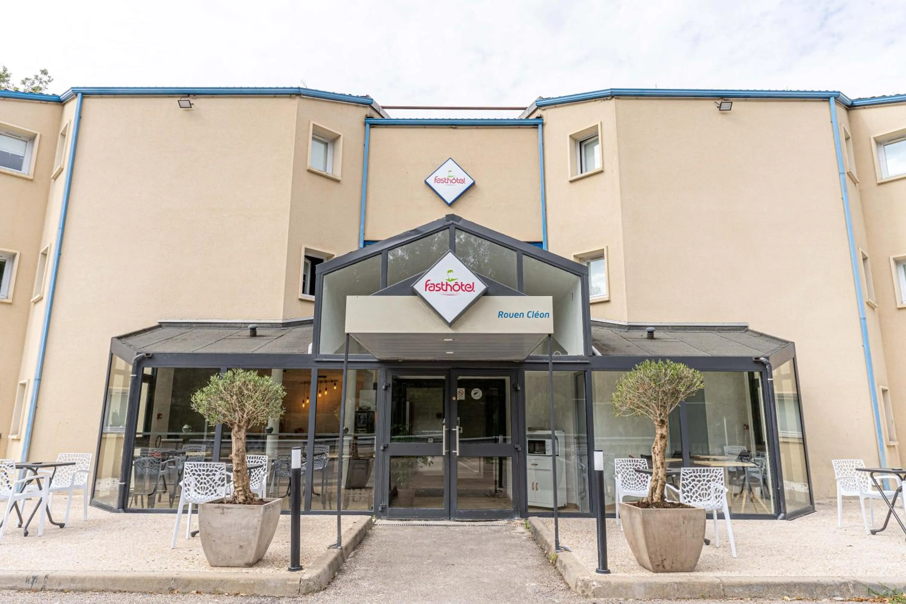 Property building in Fasthotel Cleon Rouen Sud