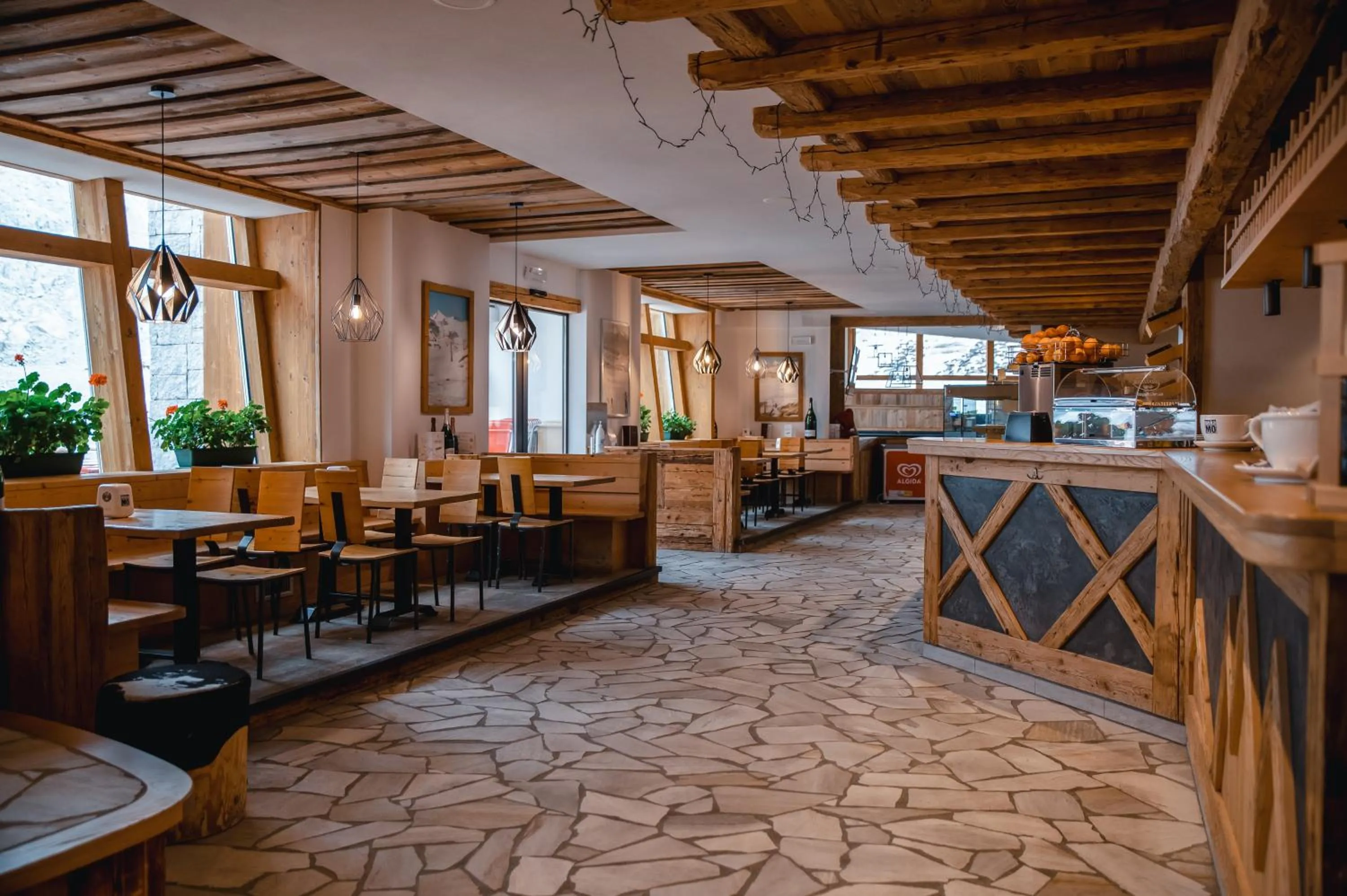 Restaurant/places to eat in CAPANNA PRESENA