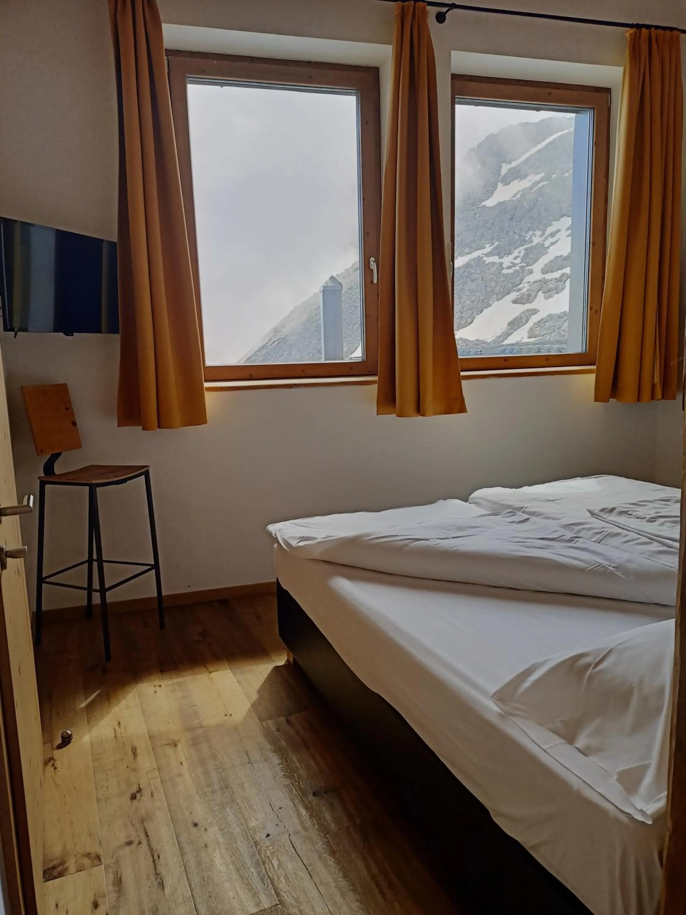 Bedroom, Bed in CAPANNA PRESENA