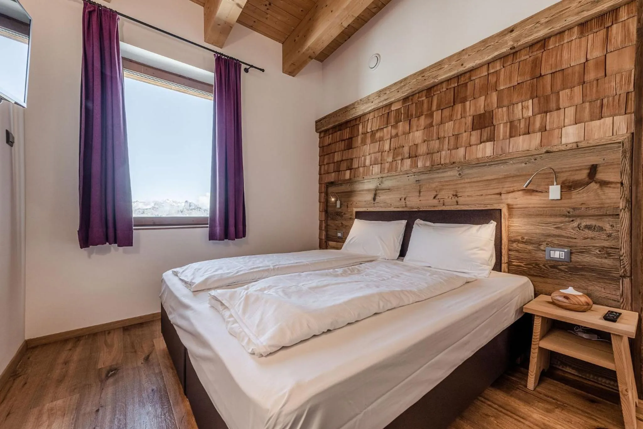 Bedroom, Bed in CAPANNA PRESENA