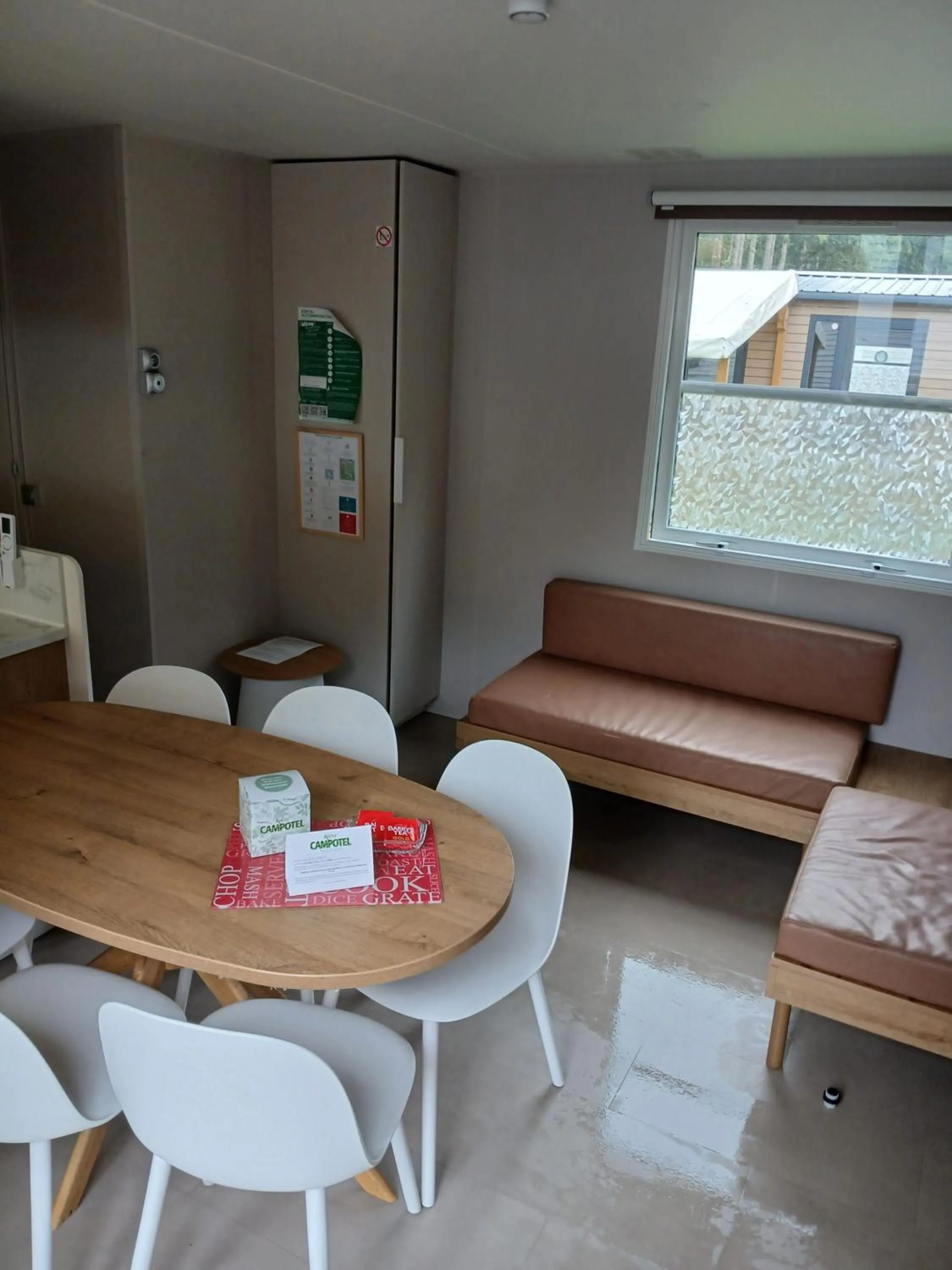 Dining area in Mobile Homes by KelAir at Camping Domaine des Ormes