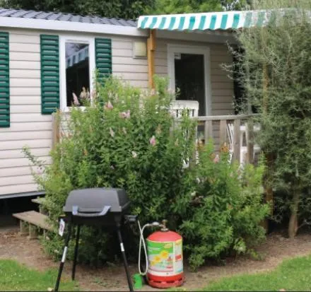BBQ facilities in Mobile Homes by KelAir at Camping Domaine des Ormes
