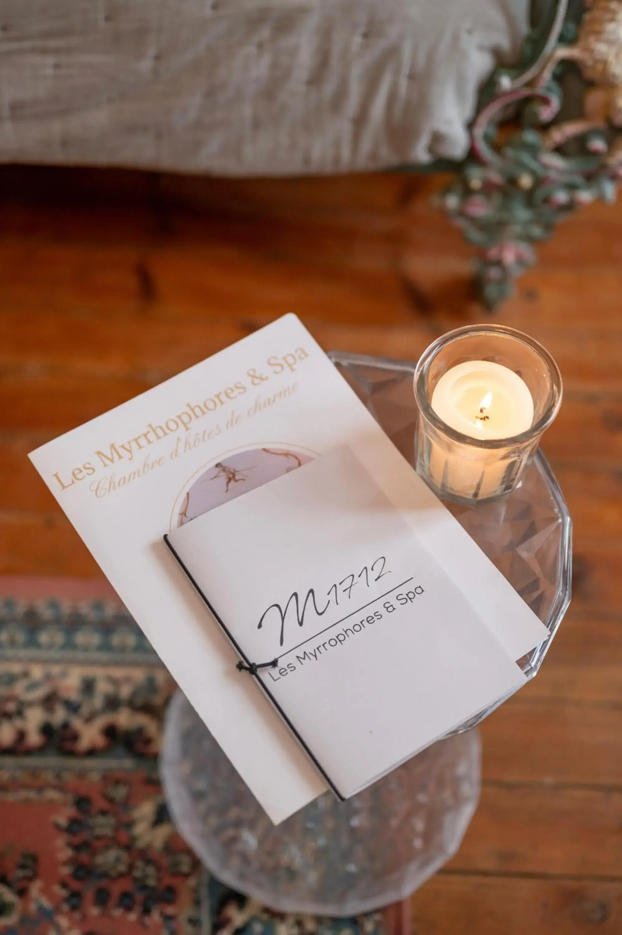 Suite "Belle de Crecy" in les Myrrhophores et Spa, Chambres d'Hôtes et Gîtes de charme Suite "Belle de Crecy" in les Myrrhophores et Spa, Chambres d'Hôtes et Gîtes de charme