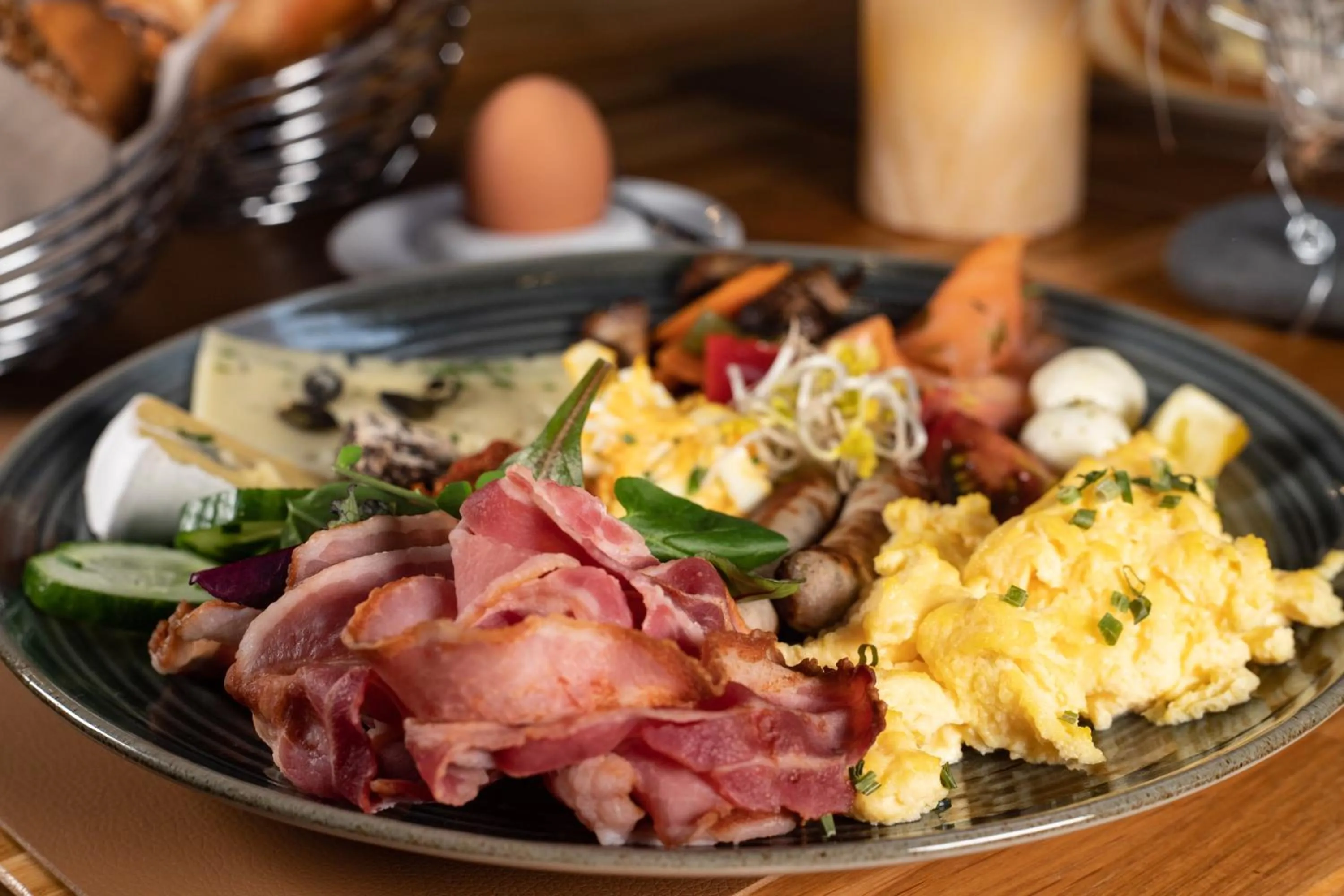 Breakfast in cantera by Wiegand