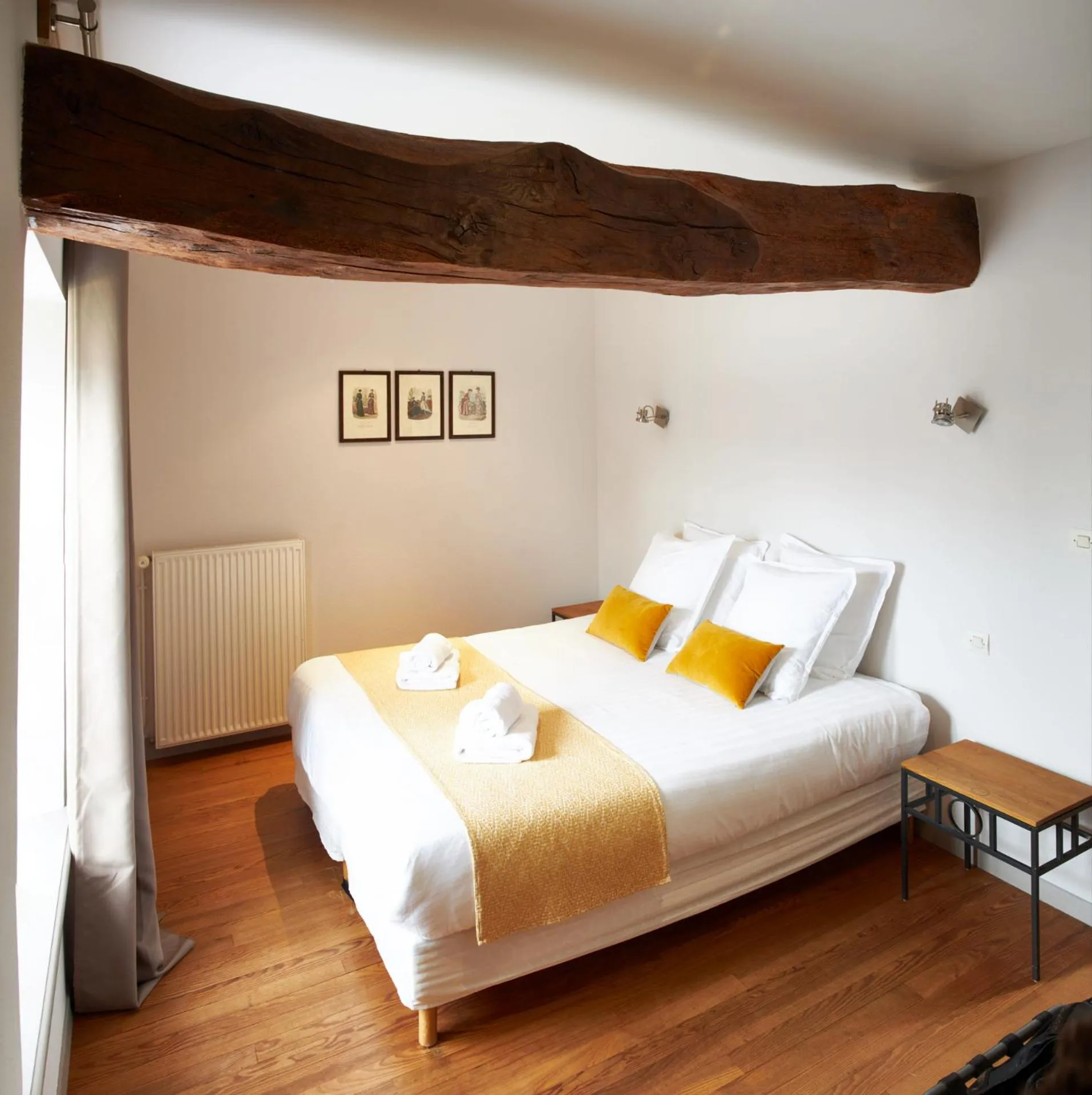 Photo of the whole room, Bed in Domaine Utah Beach - Le Grand Hard