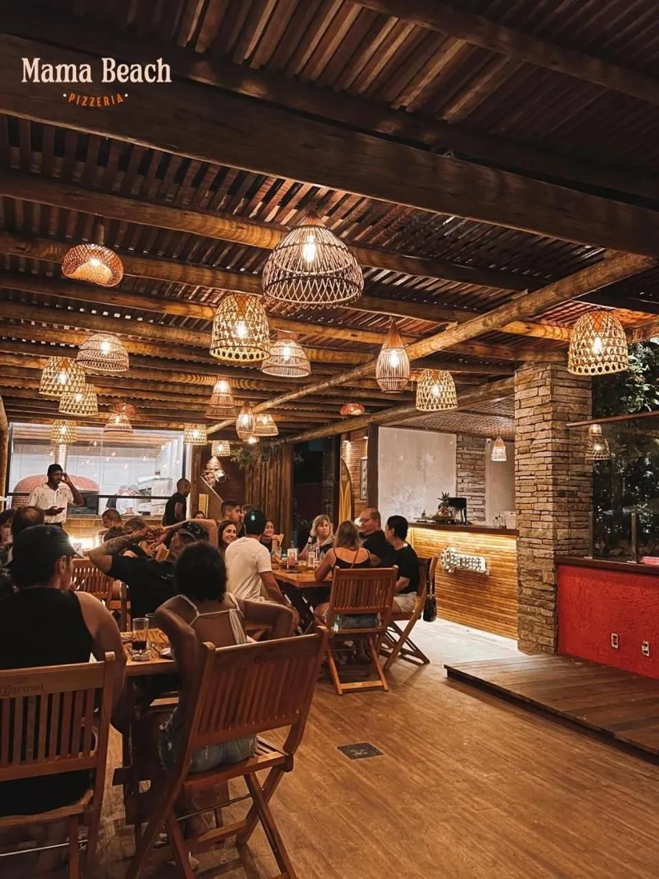 Restaurant/places to eat in Pier Beach Club