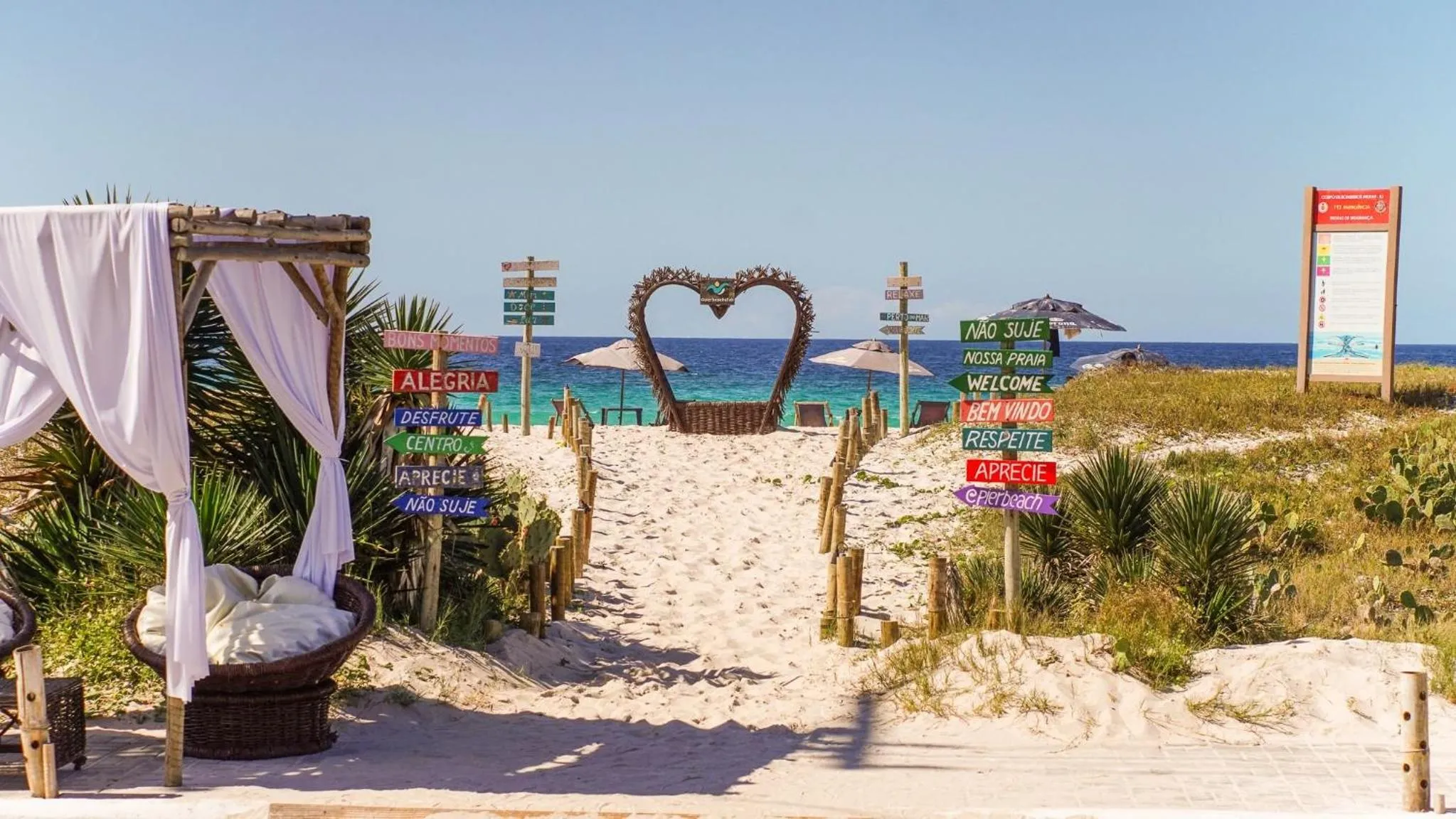 Beach in Pier Beach Club